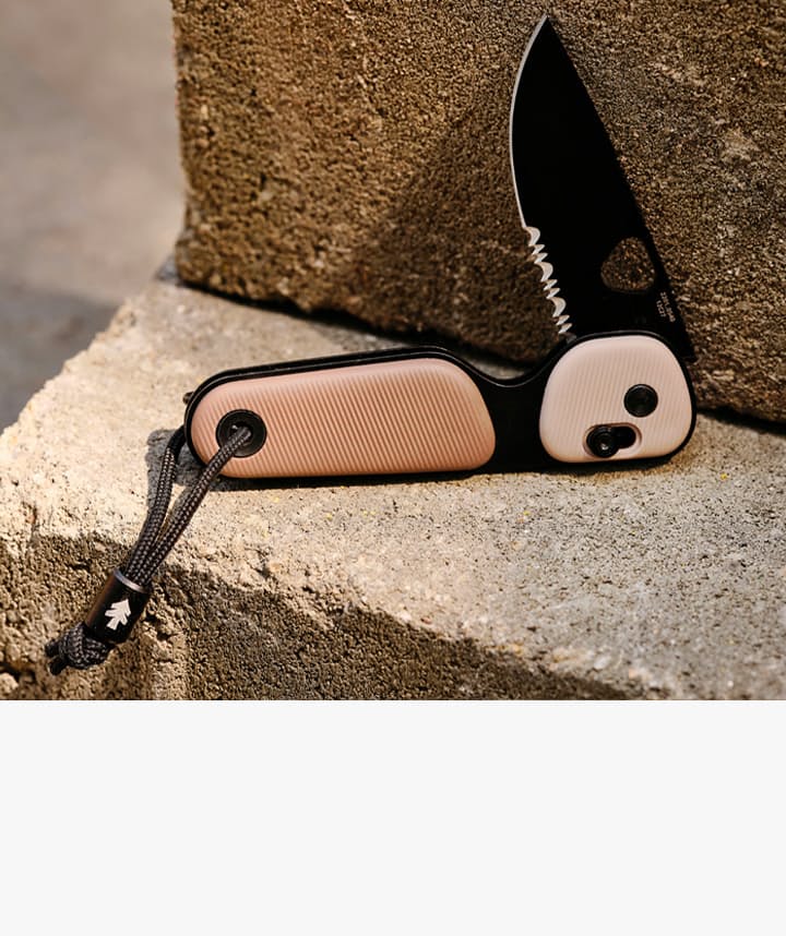 OUR EXCLUSIVE CLIMBER’S KNIFE