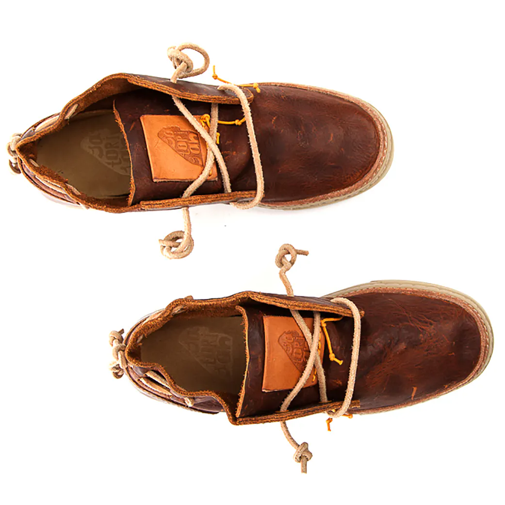 Antai Chukka Satorisan Leather Boot Shoes EU 43. Satorisan Antai Chukka - Caramel | Boots | Huckberry main image 3