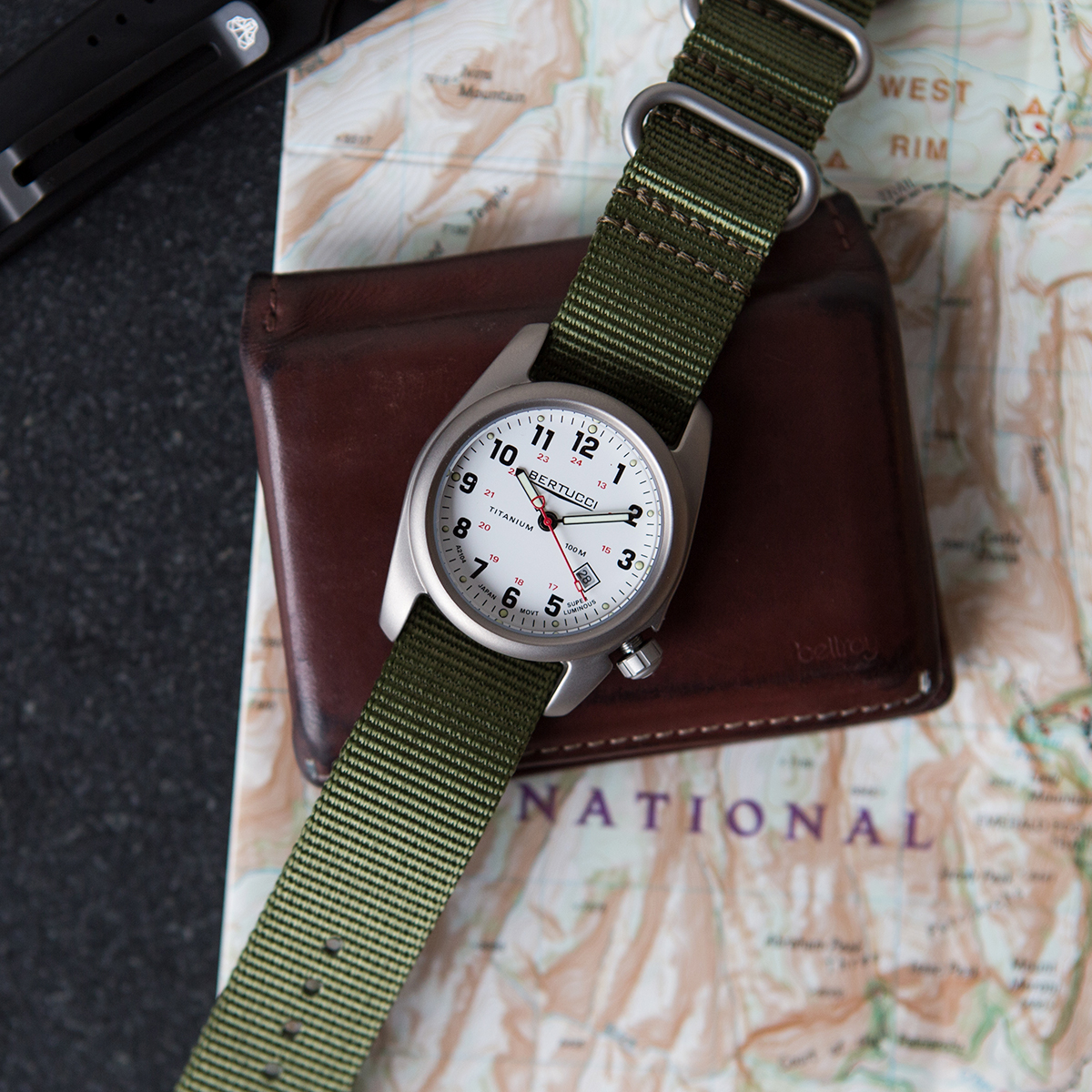 時計 BERTUCCI A-2T original classics Amazon.com: BERTUCCI A-2T Original Classic - White Dial