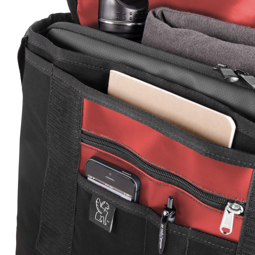 Chrome Industries Classic Messenger Bag - Black/Red