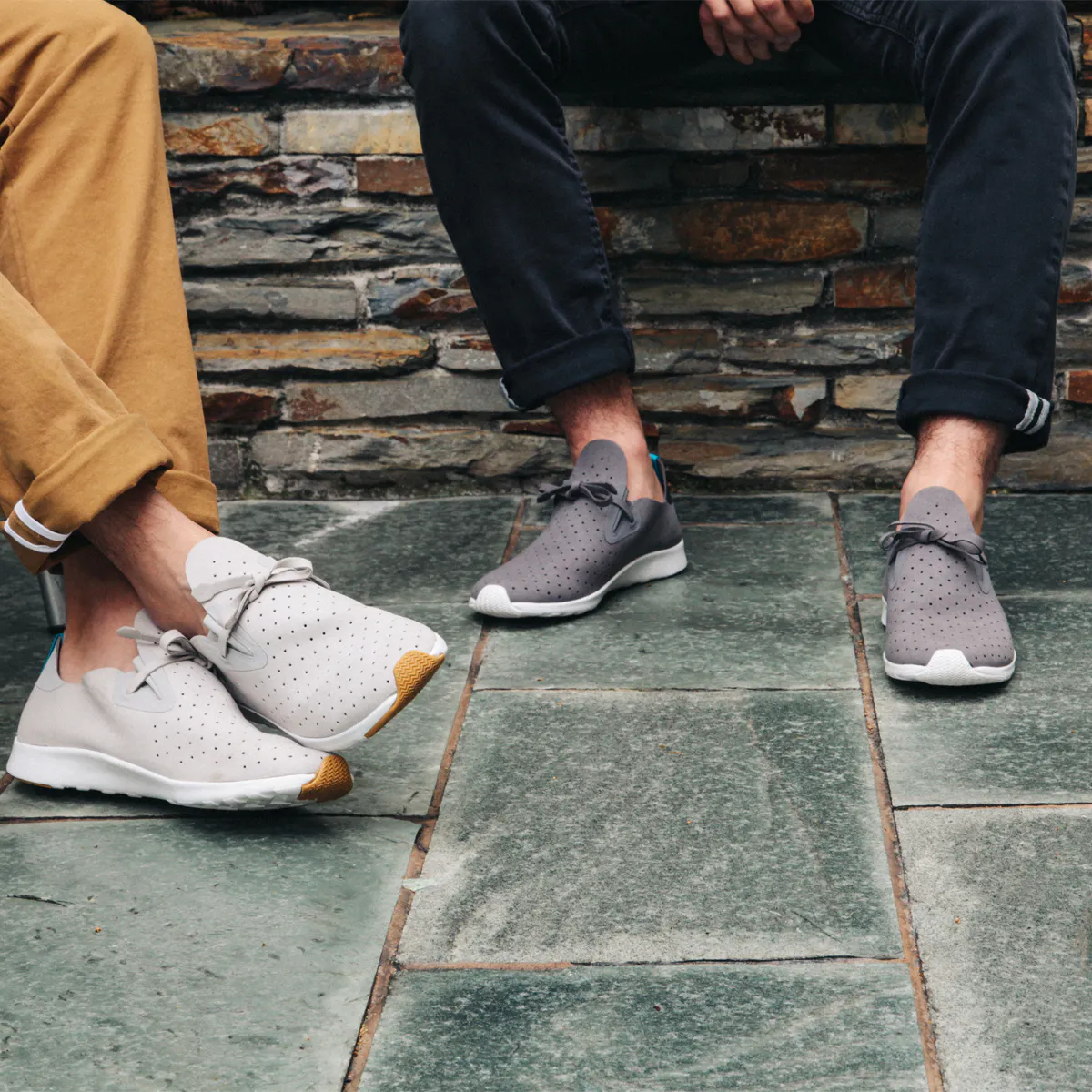 Native Apollo Moc - Jiffy Black / Grey / Red Rubber | undefined