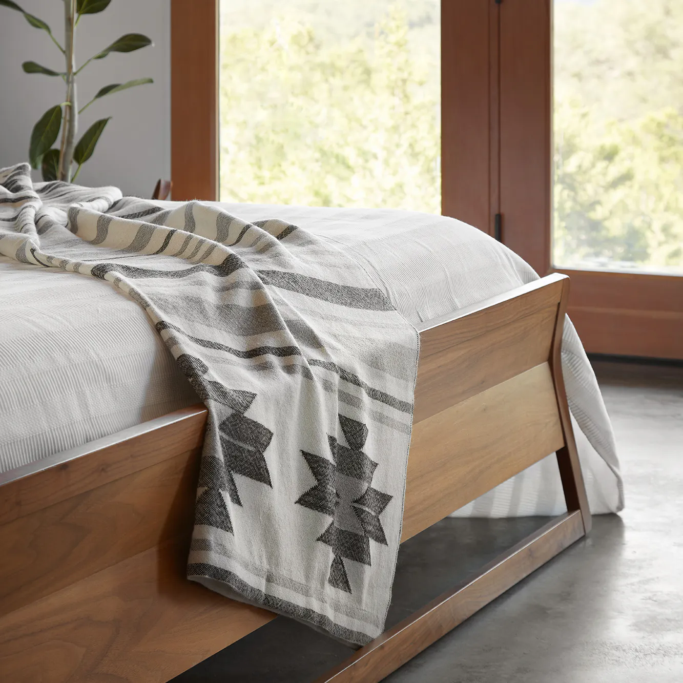 The Citizenry Monte Alpaca Throw - Thumbnail 5