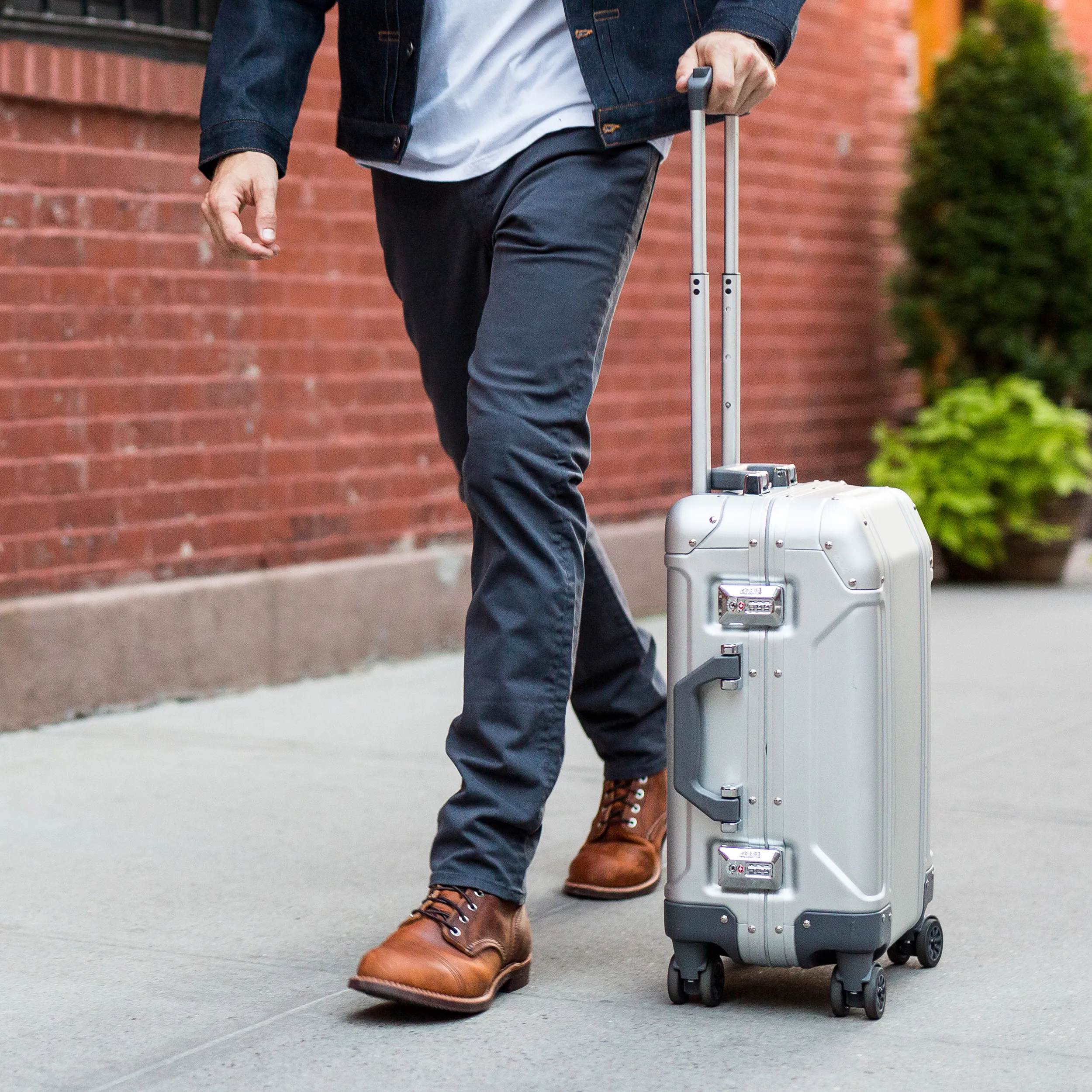 Zero Halliburton Carry-On Suitcase - 19