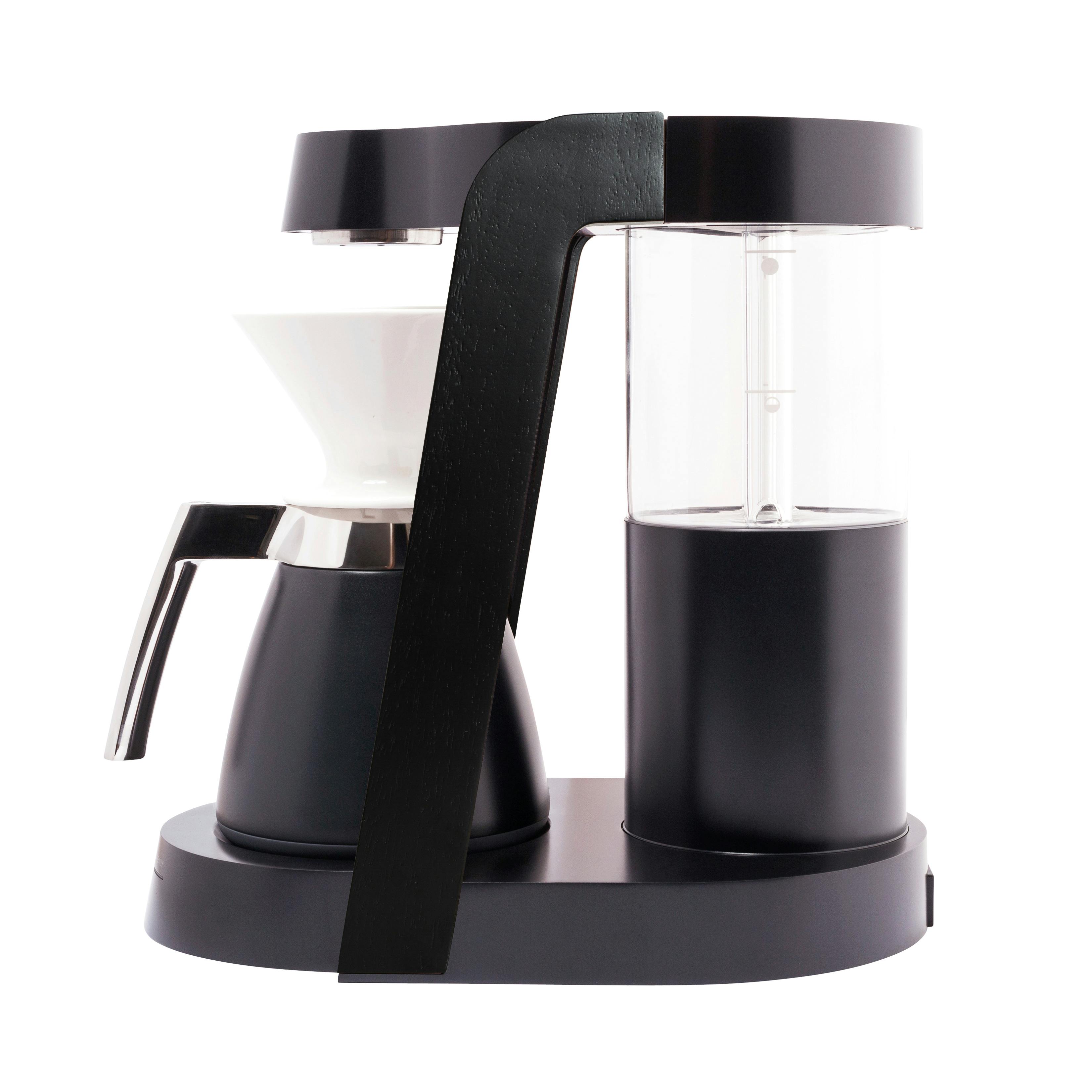 https://huckberry.imgix.net/spree/products/376612/original/9B2WjbiThc_ratio-coffee_ratio_eight_coffee_maker_with_thermal_carafe_and_coffee_cups_3_original.jpg?auto=format%2C%20compress&crop=top&fit=clip&cs=tinysrgb&ixlib=react-9.5.2