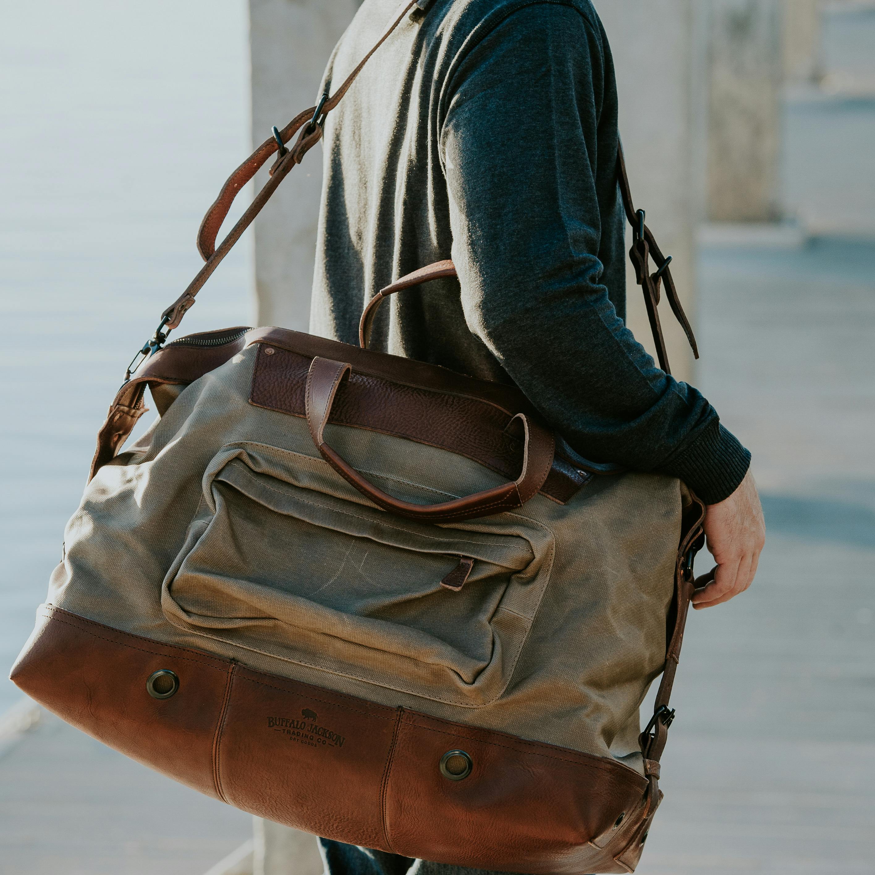 Dakota Waxed Canvas Oversized Weekend Bag | Field Khaki w/ Chestnut Brown Leather
