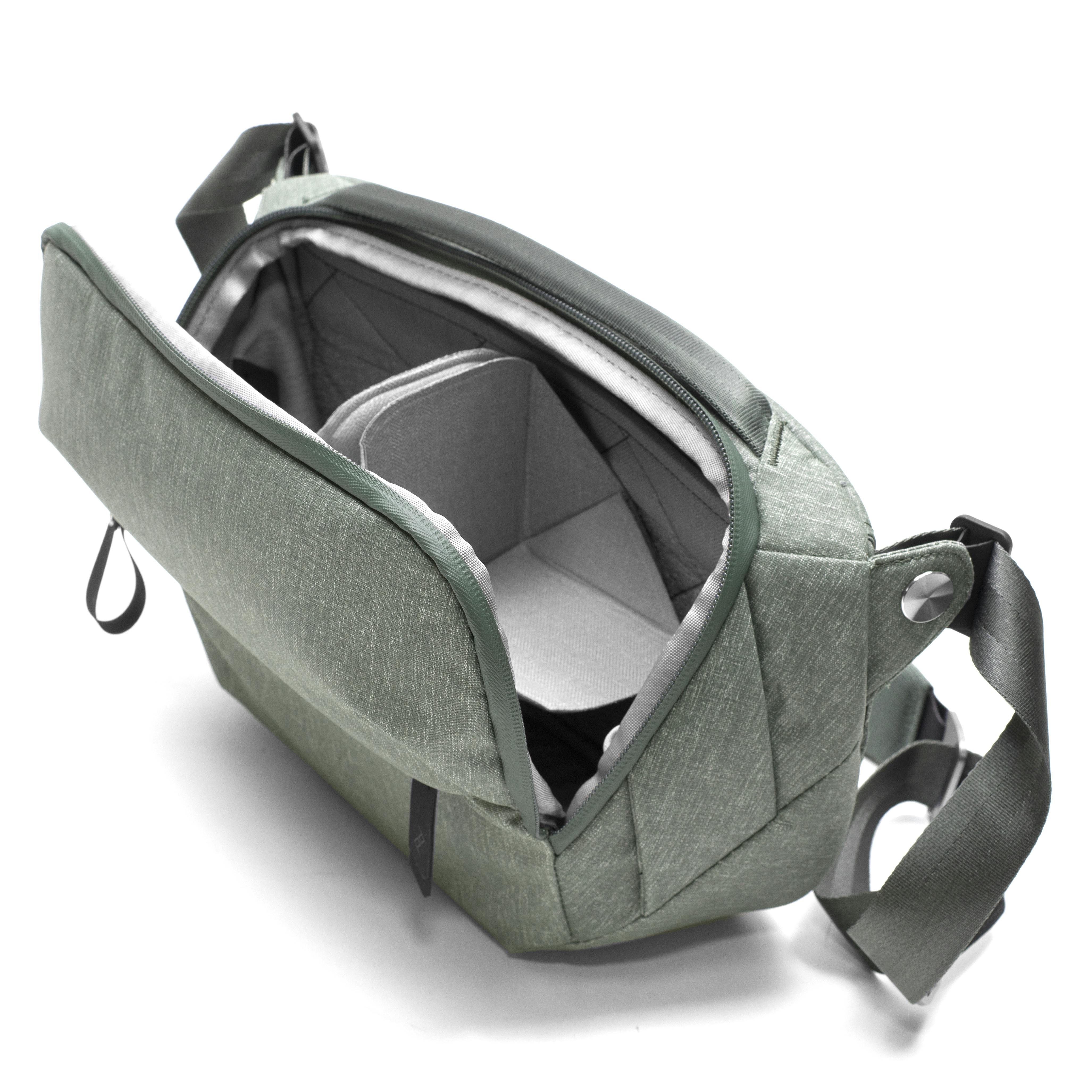 New w/o Tags! Peak Design The Everyday Sling 5L Sage Gray Green Bag