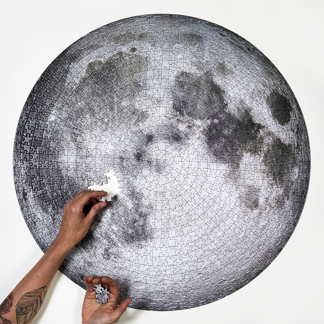 Four Point Puzzles The Moon Puzzle - Grey | Bar & Entertainment