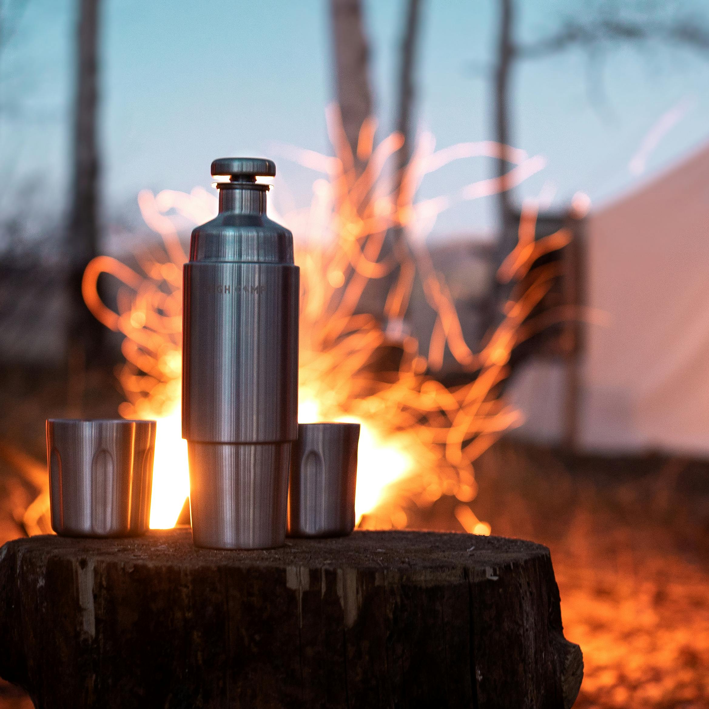 The High Camp Firelight 750 Flask — hatchet & lantern