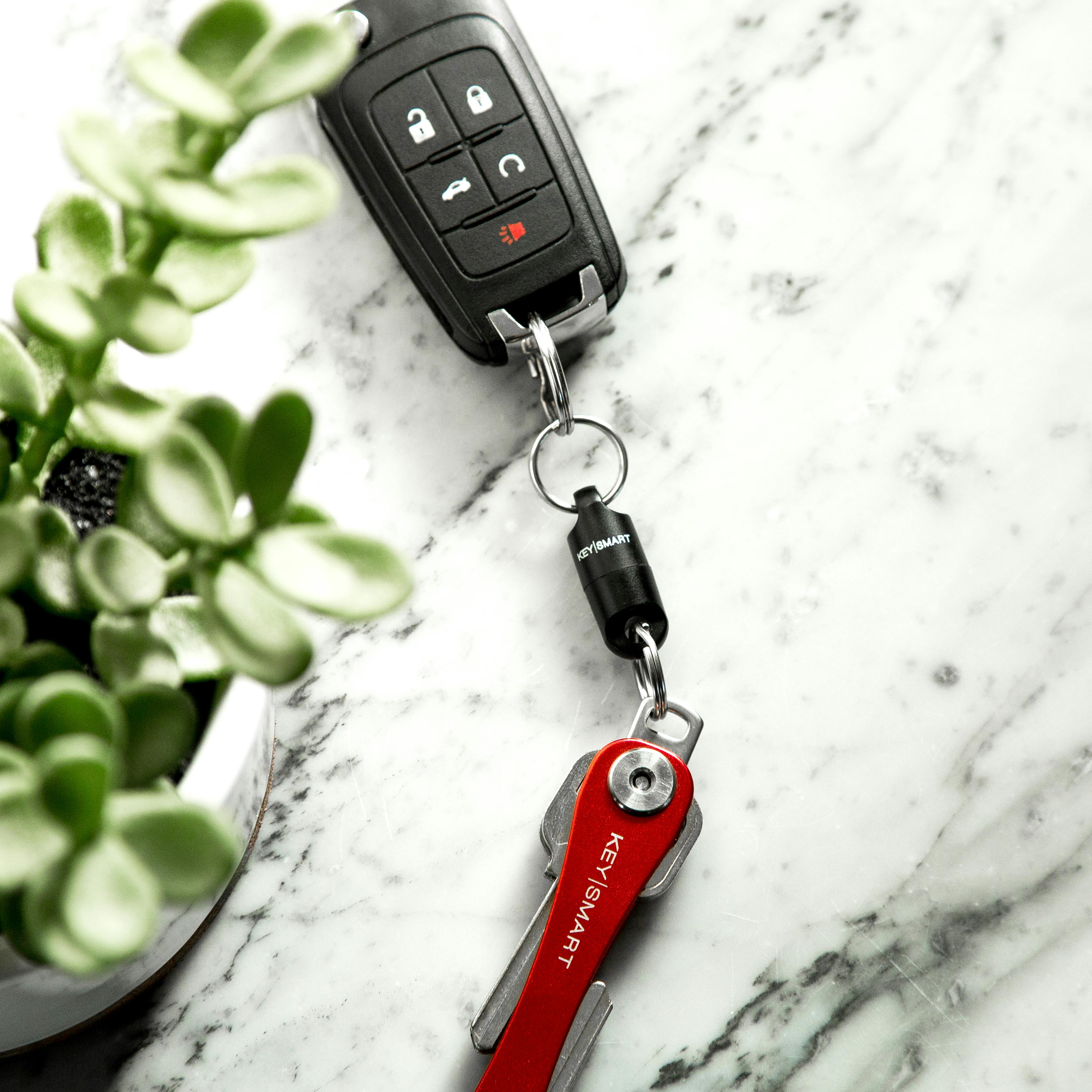 MagConnect magnetic keychain accessory