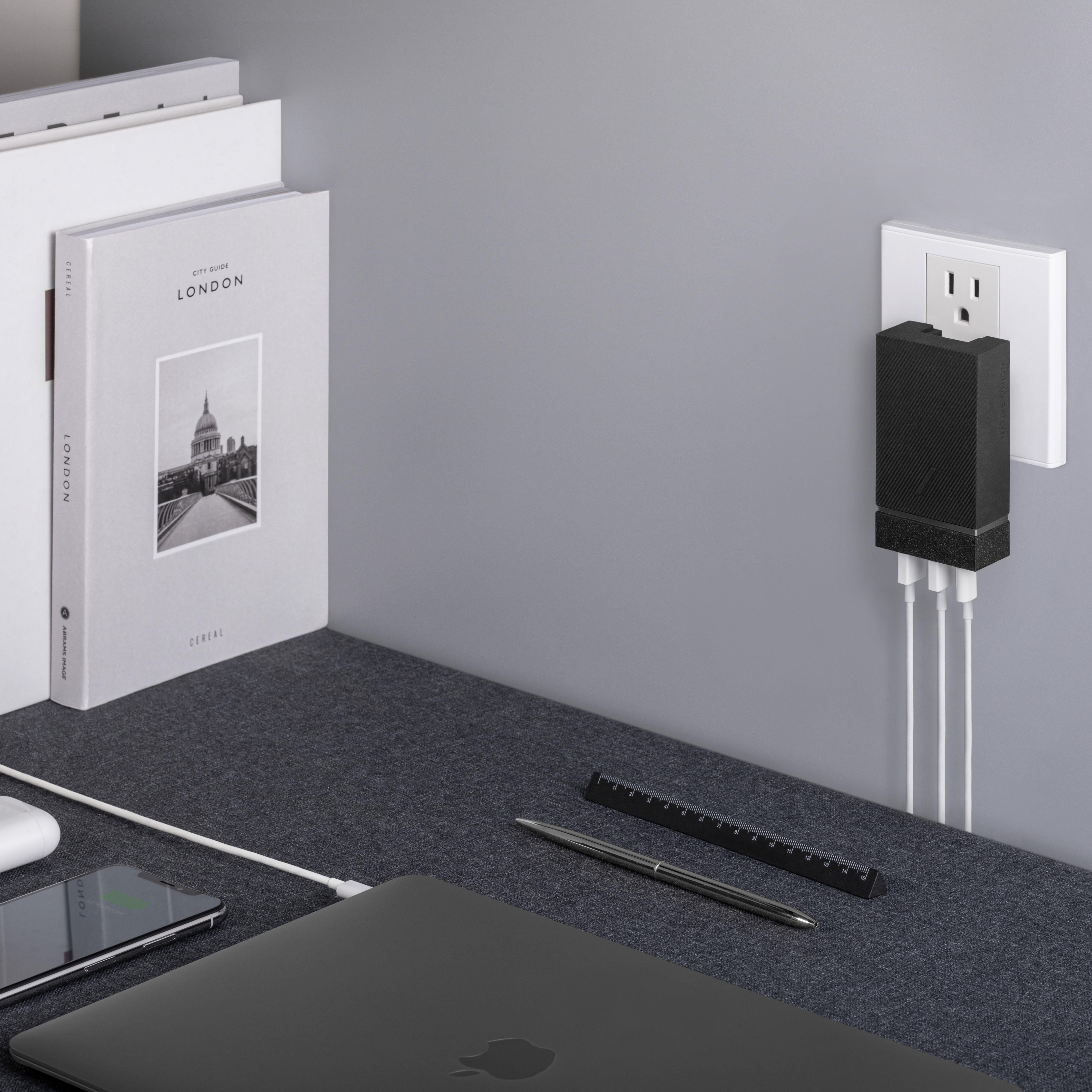 Native Union Smart Hub PD 45W - Slate | undefined | Huckberry