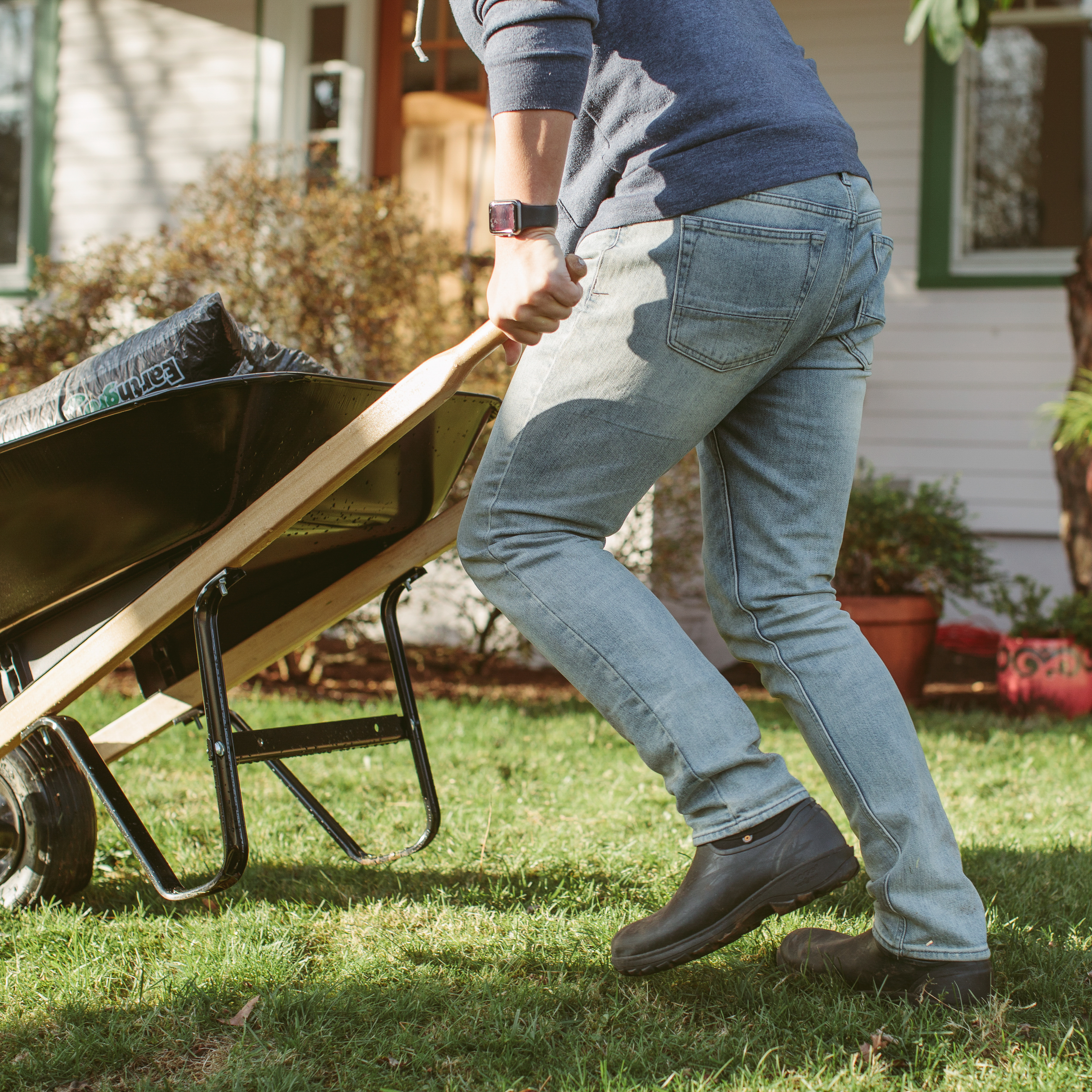 bogs sauvie slip on boot