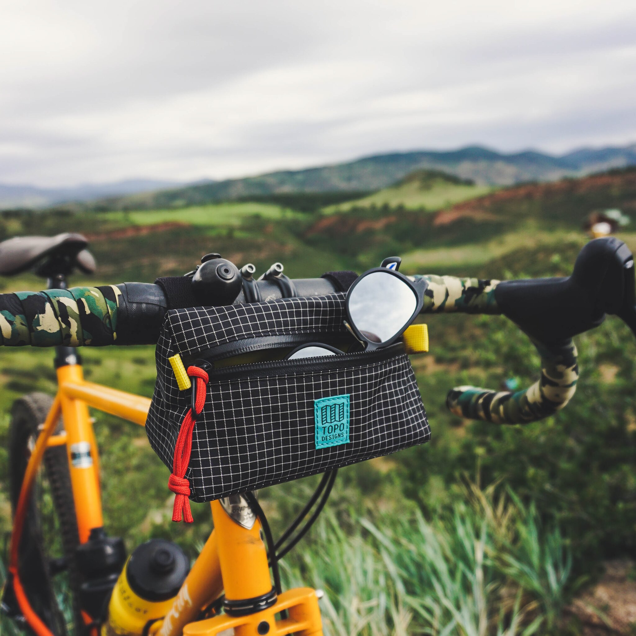 TOPO DESIGNS / BIKE BAG MOUNTAIN ブラック Mountain Bike Bag | Handlebar Storage - Topo Designs