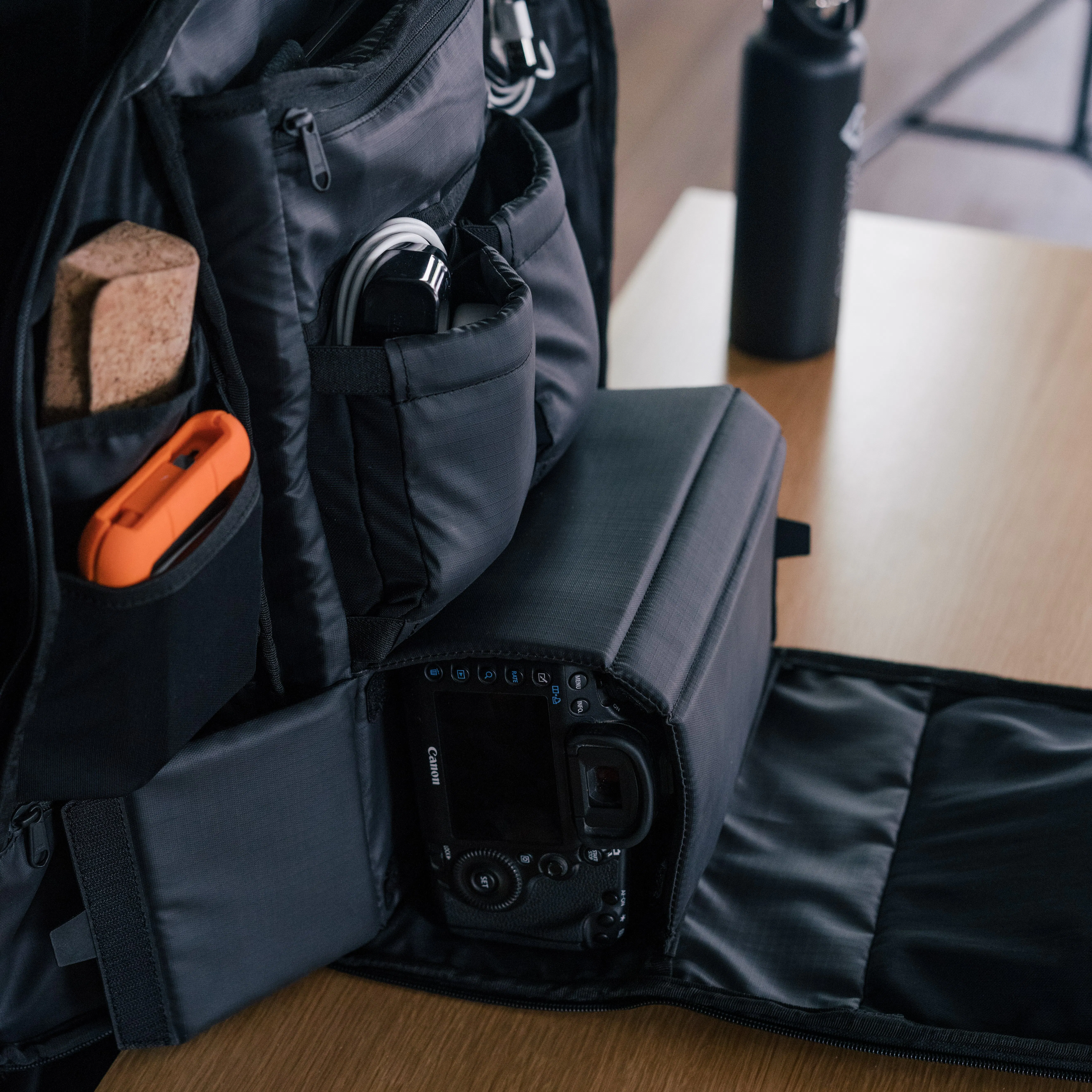 【未使用新品】DUO Daypack by WANDRD WANDRD Duo Day Pack (Black) DUO-BK-1 B&H Photo Video