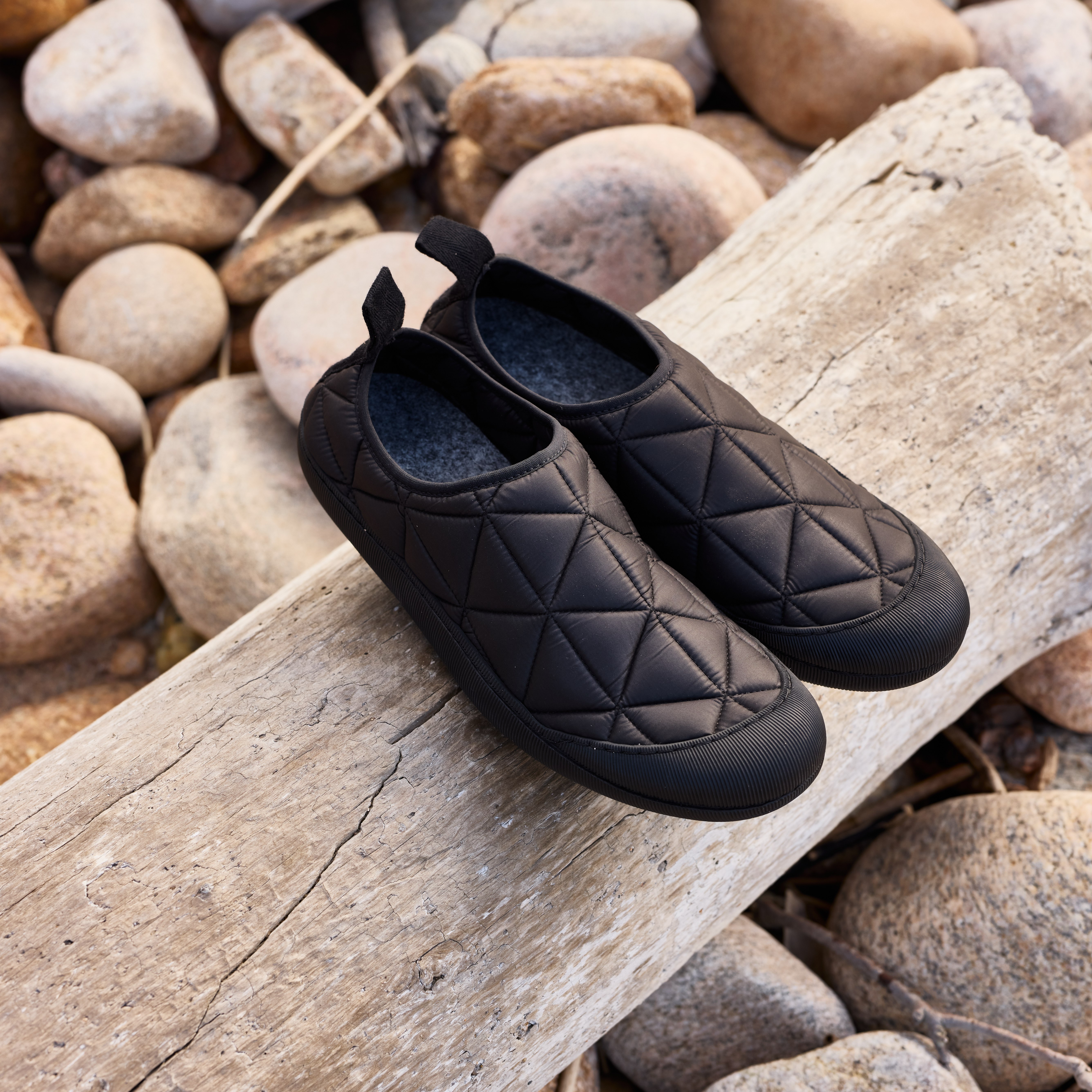 Greys Insulated Summit Slipper - Obsidian/Black | Slippers | Huckberry