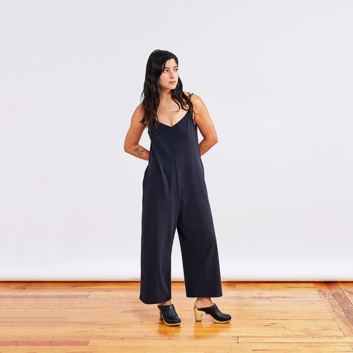 Coyuchi Women's Solstice Organic Romper - Deep Graphite