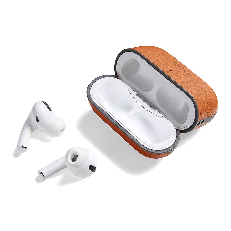 The 7 Best AirPods Pro Cases in 2022, Tested by Tech Experts