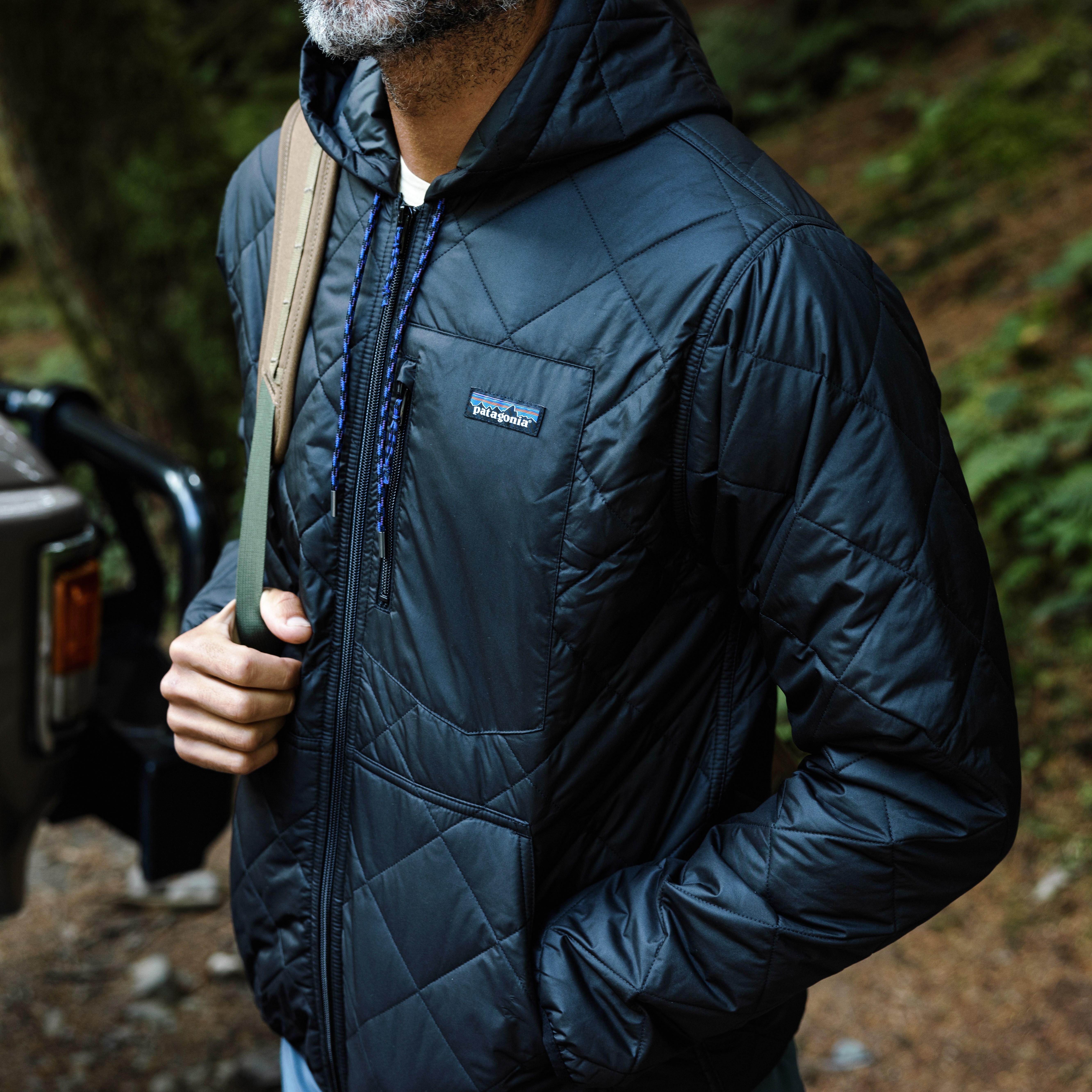 Patagonia Diamond Quilted Bomber Hoodie - Black | Insulated