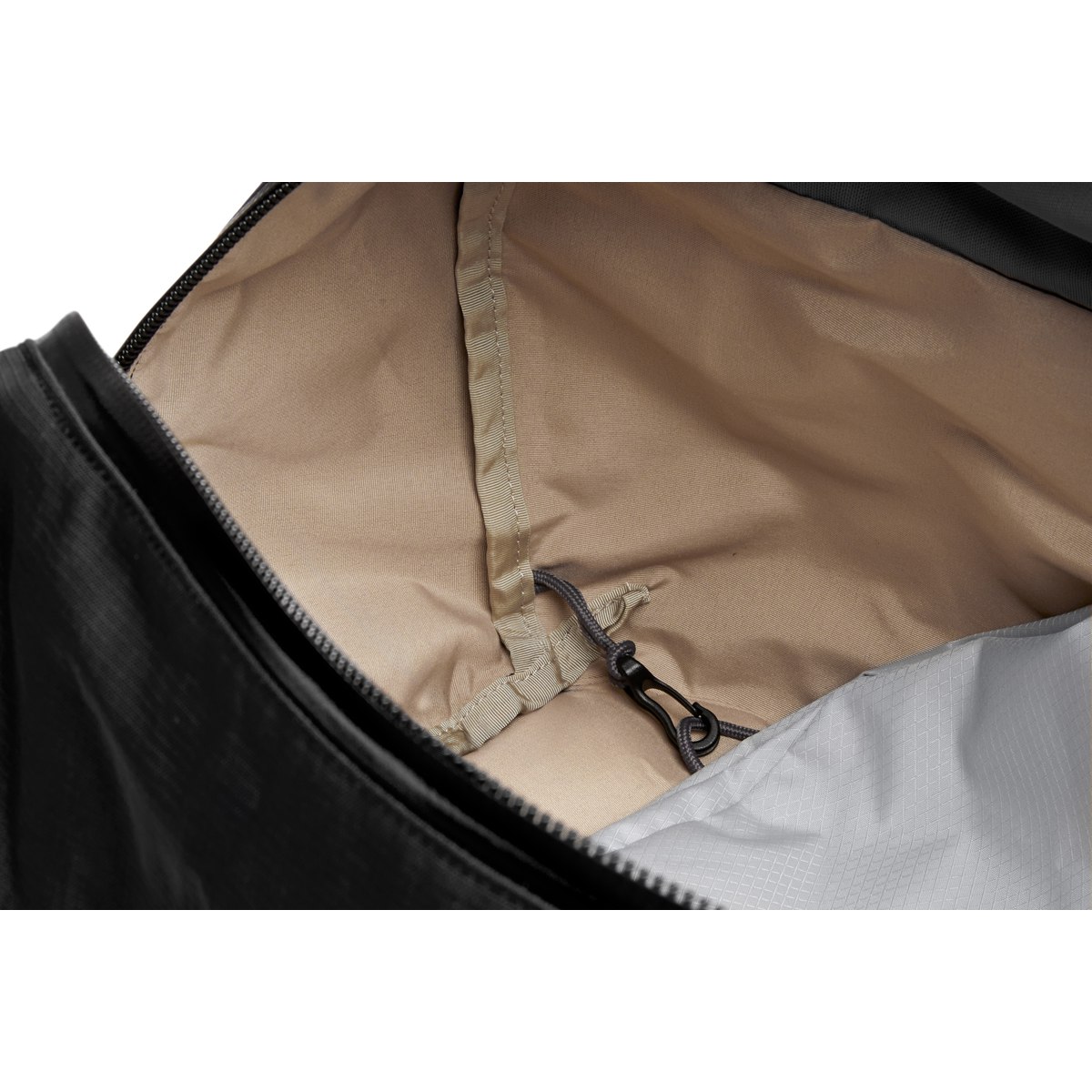s*x様 Venture Duffel 40L Venture Duffel 40L – pertuttistore