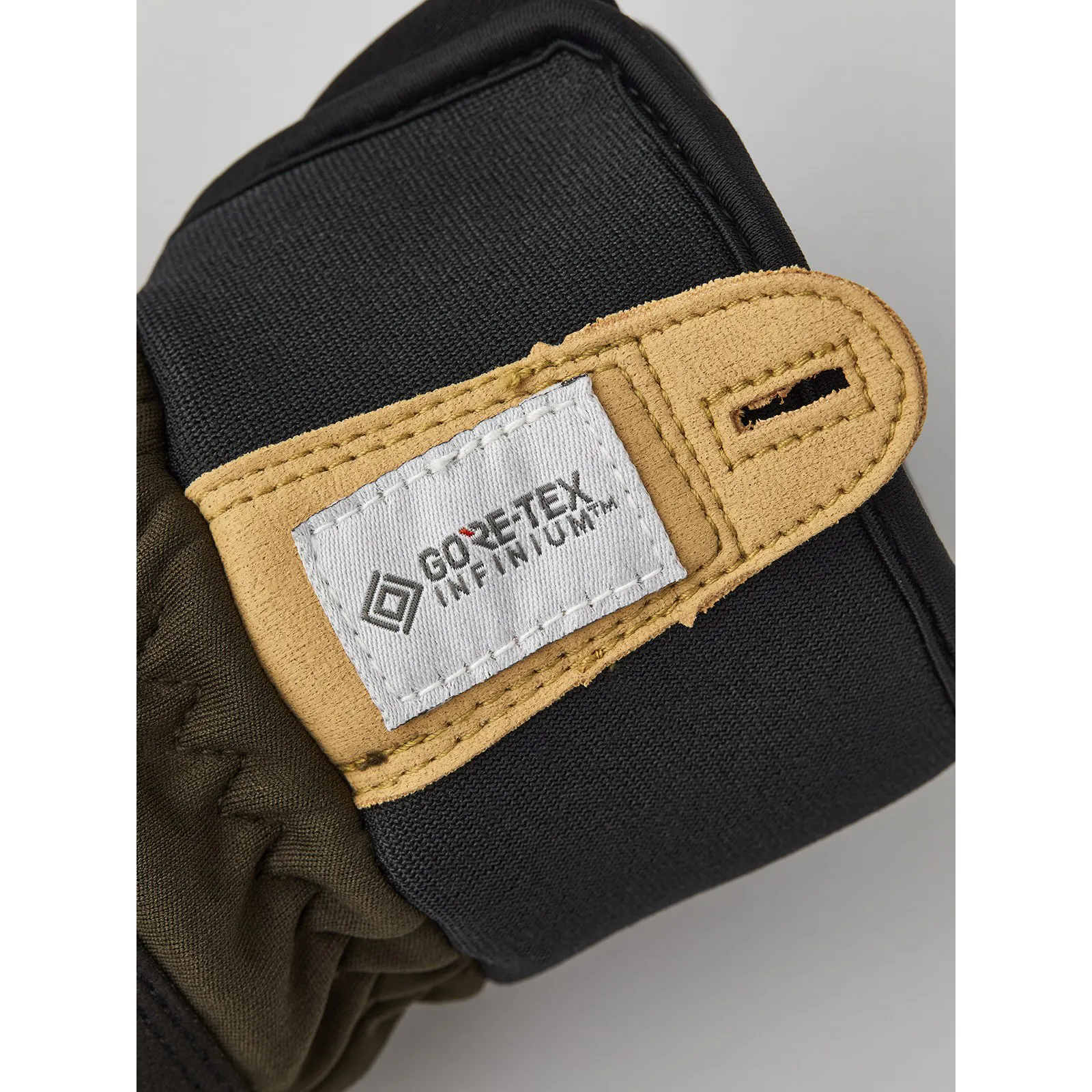 Hestra Windstopper Pullover Mitt - Dark Forest | Gloves & Scarves