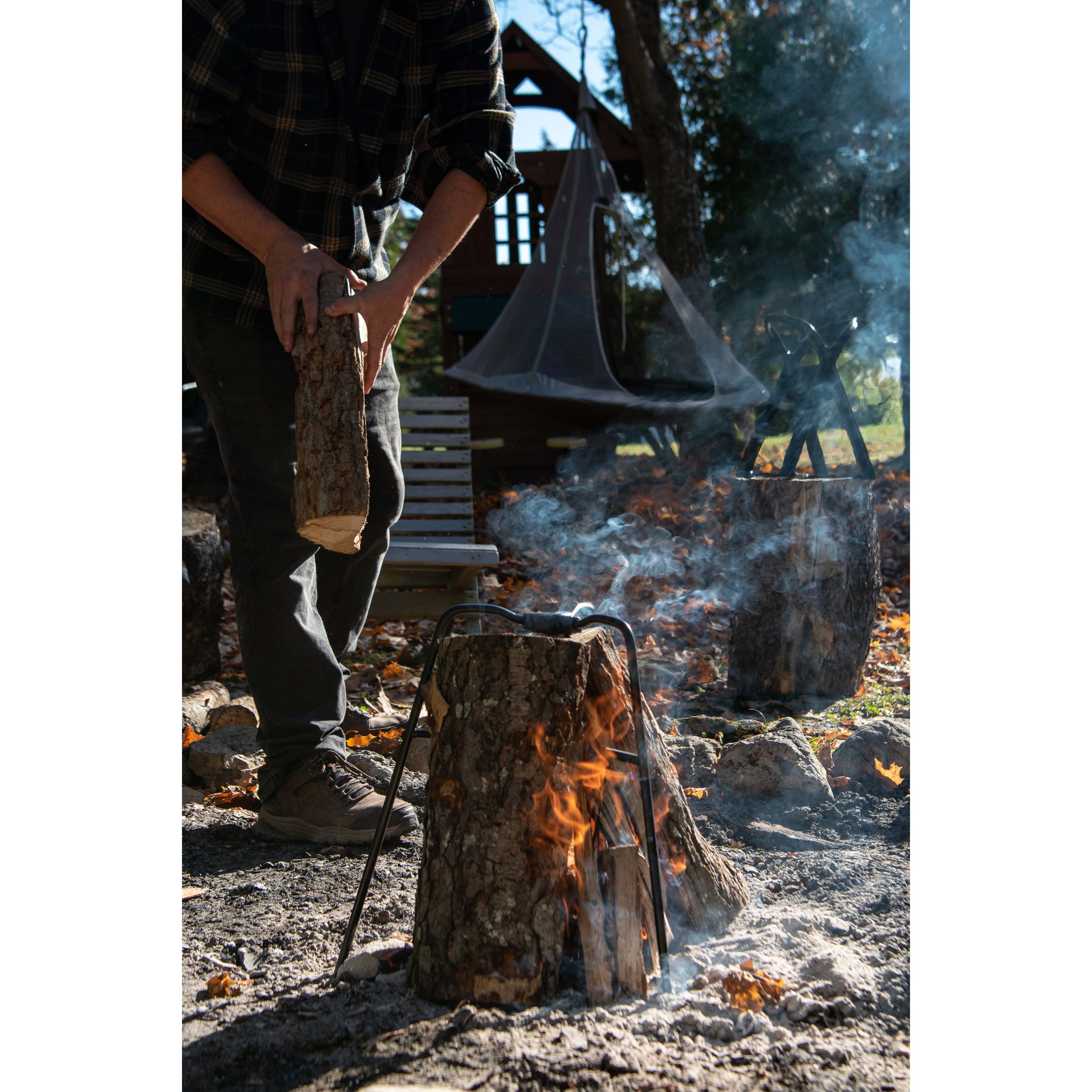 Kabin Flame Frame Veritical Bonfire Builder - Black Cast