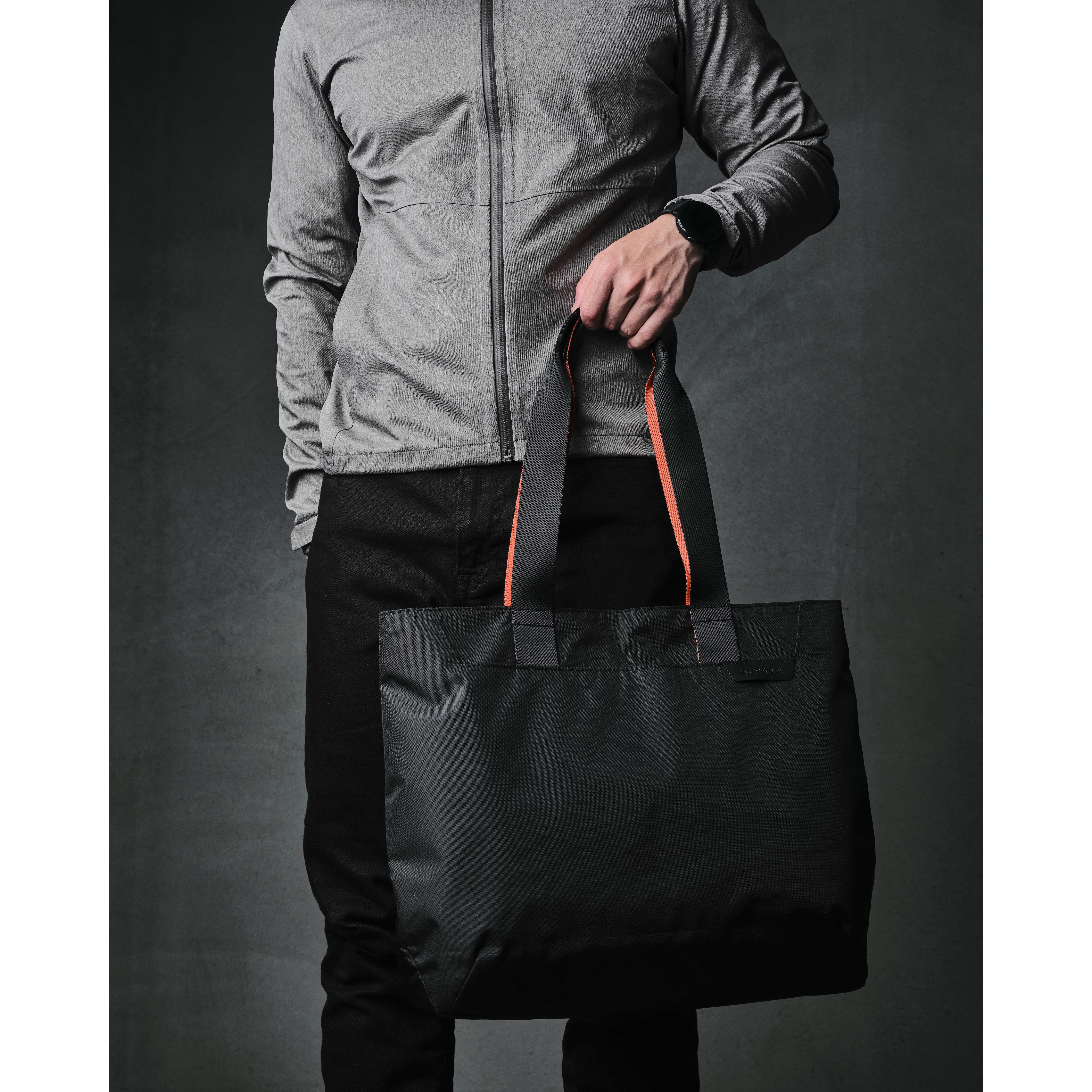 新品タグ付き ALPAKA ELEMENTS TOTEトートバッグ 黒 トートバッグ ELEMENTS TOTE Sサイズ ショッピングバッグ