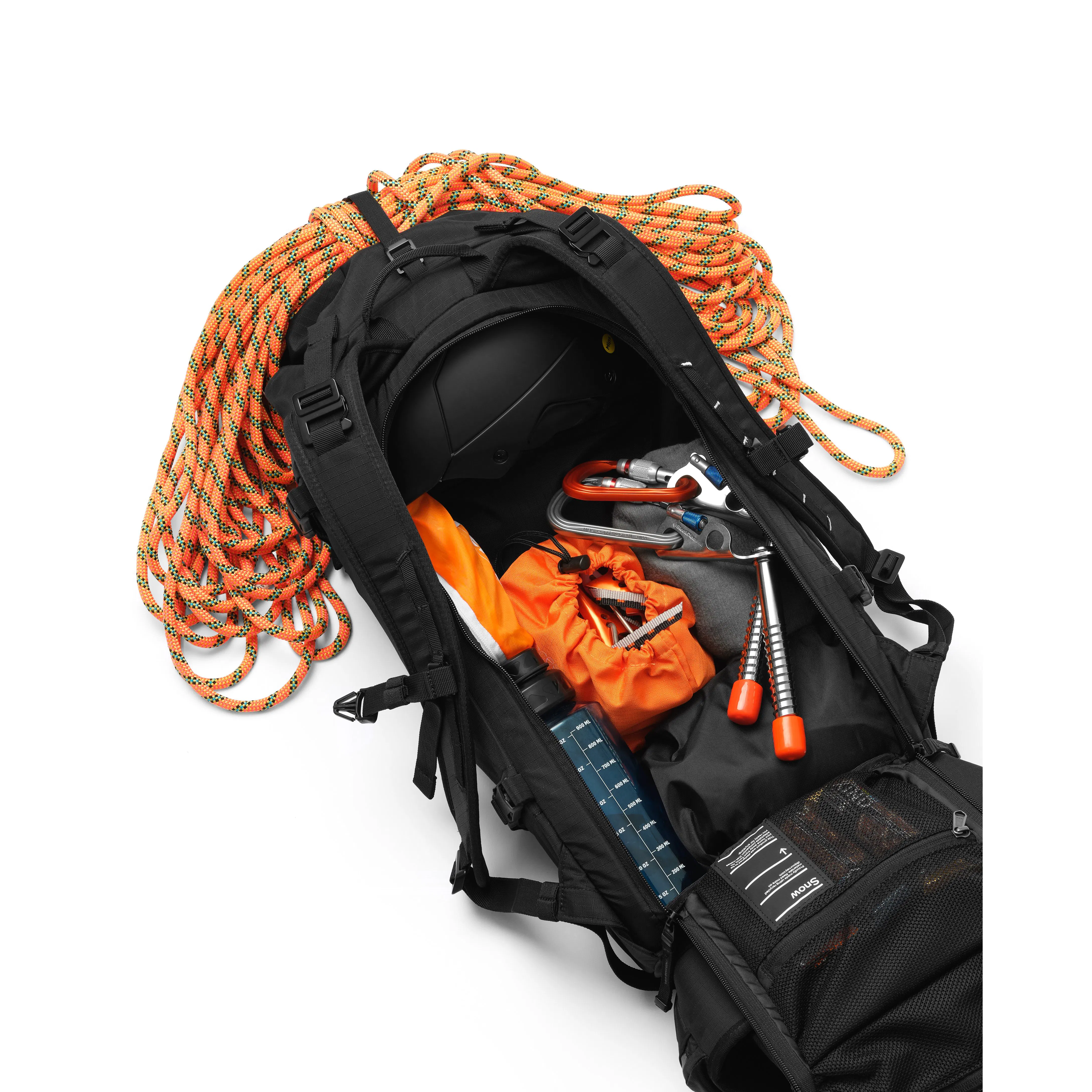 DB Journey Snow Pro Backpack - 32L - Black Out | Backpacks