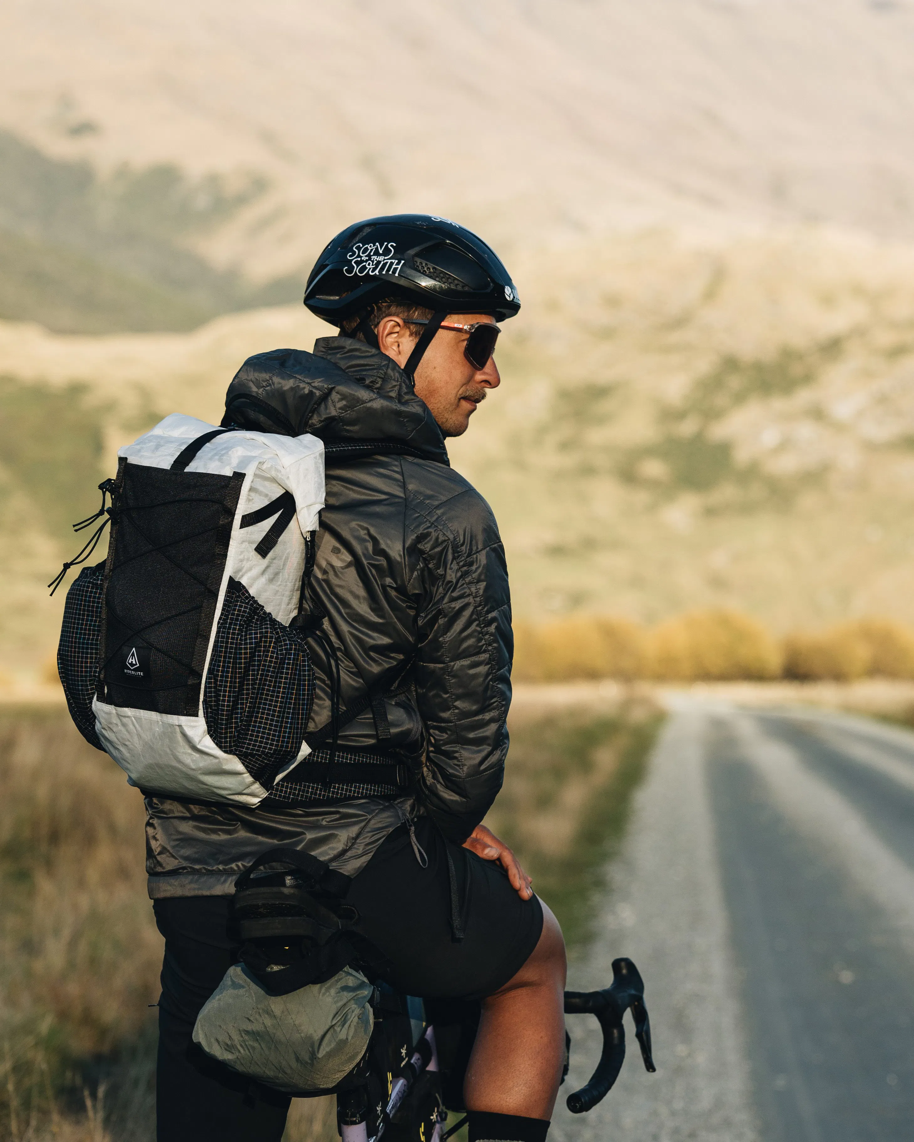 Hyperlite Mountain Gear Elevate Ultralight Dyneema Hiking Backpack - 22L - White Dyneema | Backpacks | Huckberry Hyperlite Mountain Gear Elevate Ultralight Dyneema Hiking Backpack - 22L - White Dyneema | Backpacks | Huckberry