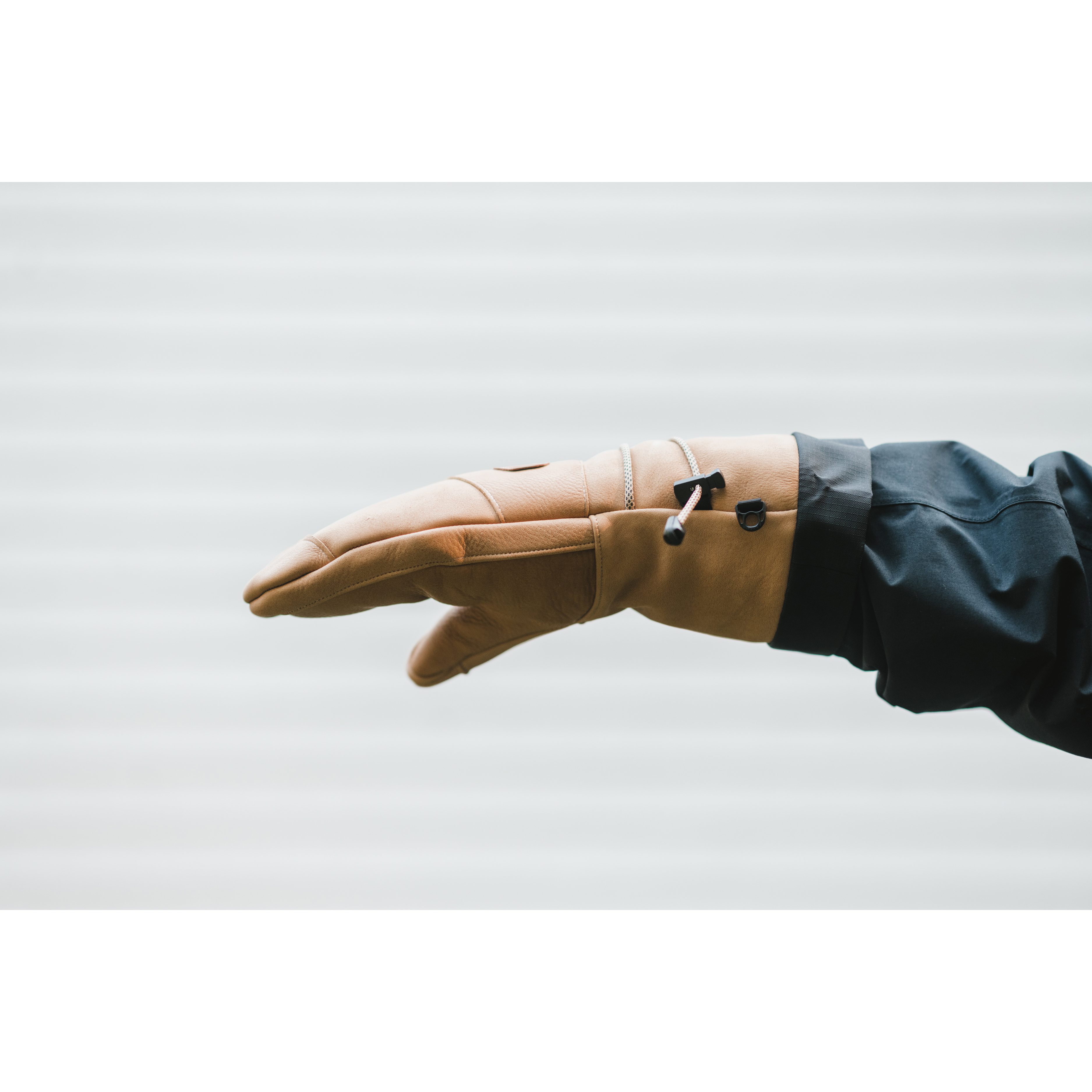 Mainers Gloves Caribou Wool Lined Leather Mitt - Sand