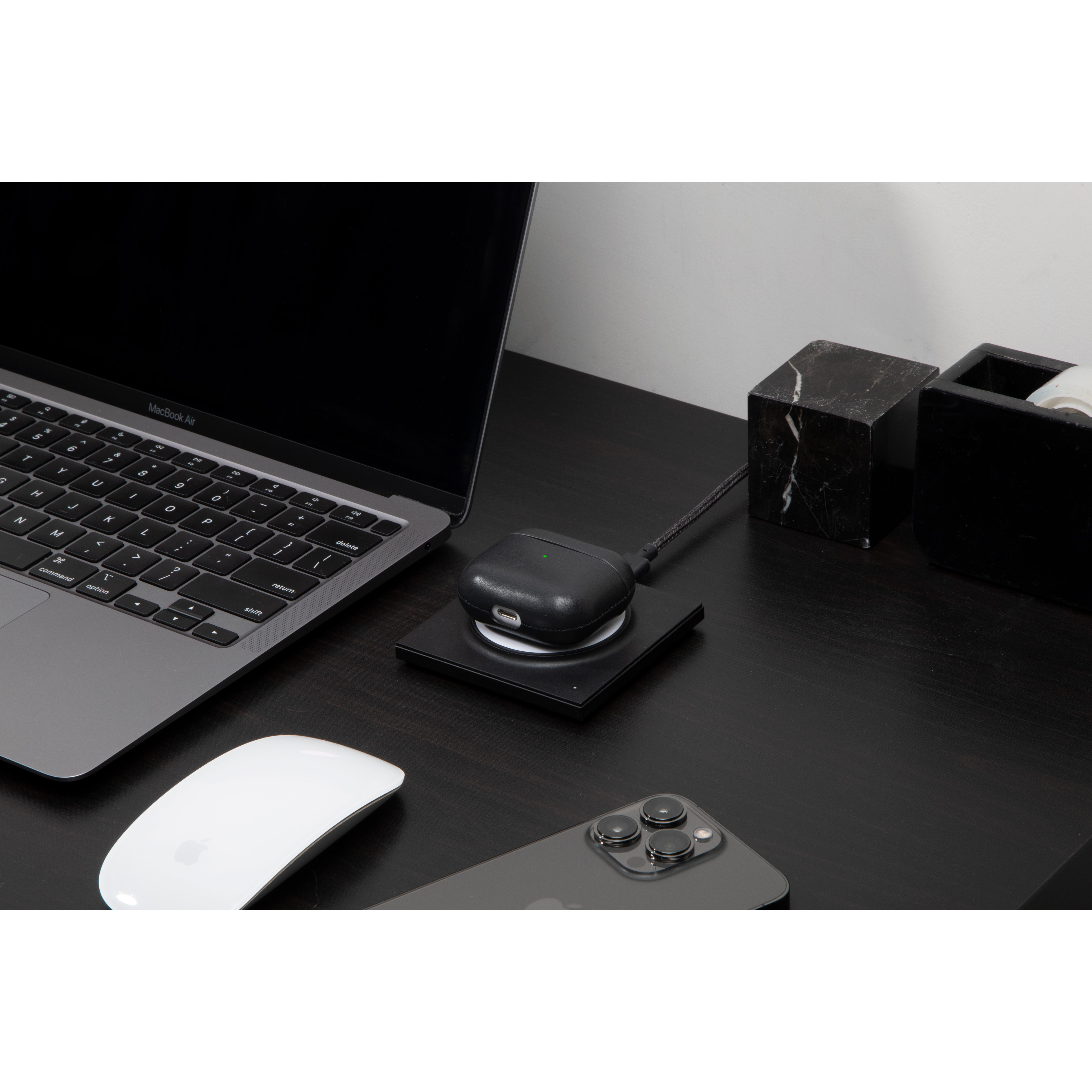 Native Union Drop Magnetic Charger - Black | Audio and Tech