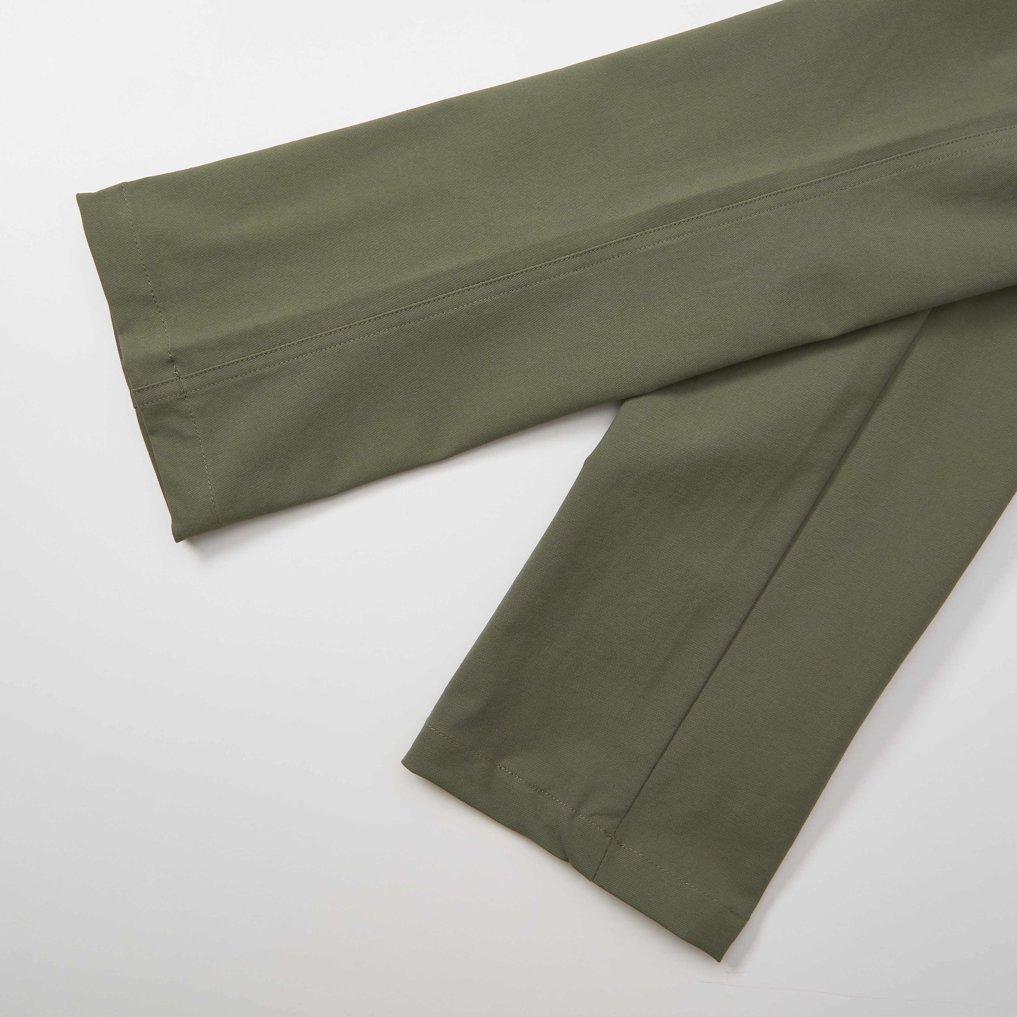 TECH LOOSE STRETCH 6P MIL PANTS カーキ DAIWA PIER39（ダイワピア39）の「DAIWA PIER39 TECH LOOSE