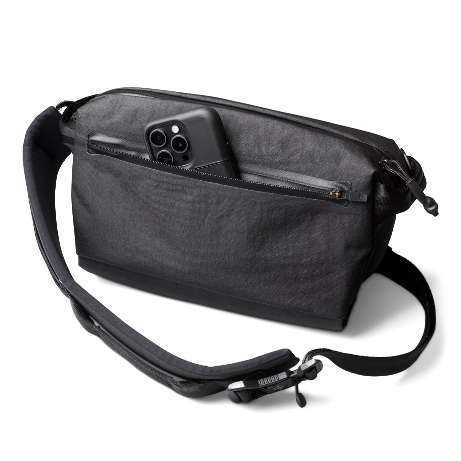 Bellroy Bellroy x Carryology Chimera Sling - 6L - Black | Hip