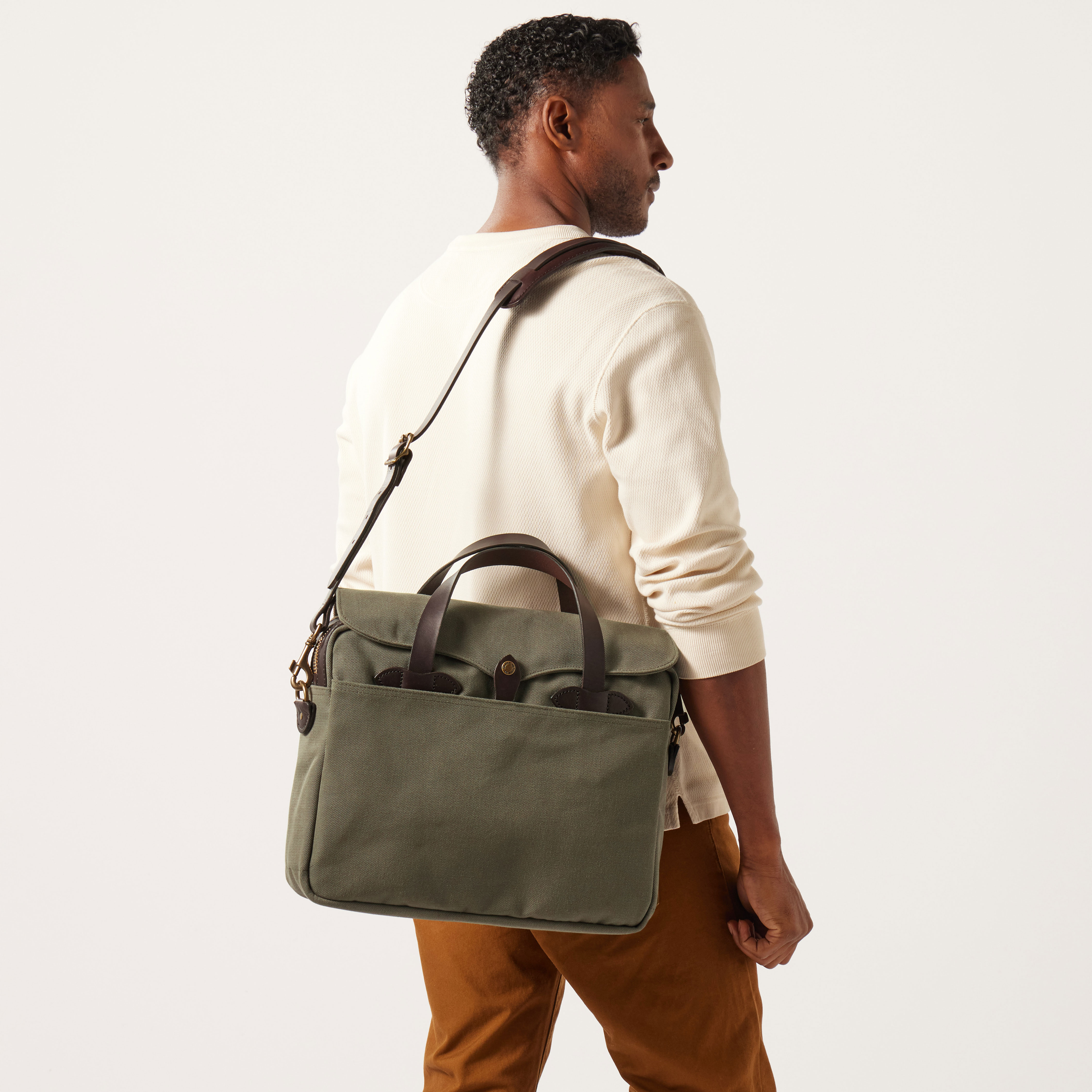 Filson ブリーフケース　オリーブ Filson Rugged Twill Original Briefcase - 13L - Otter Green
