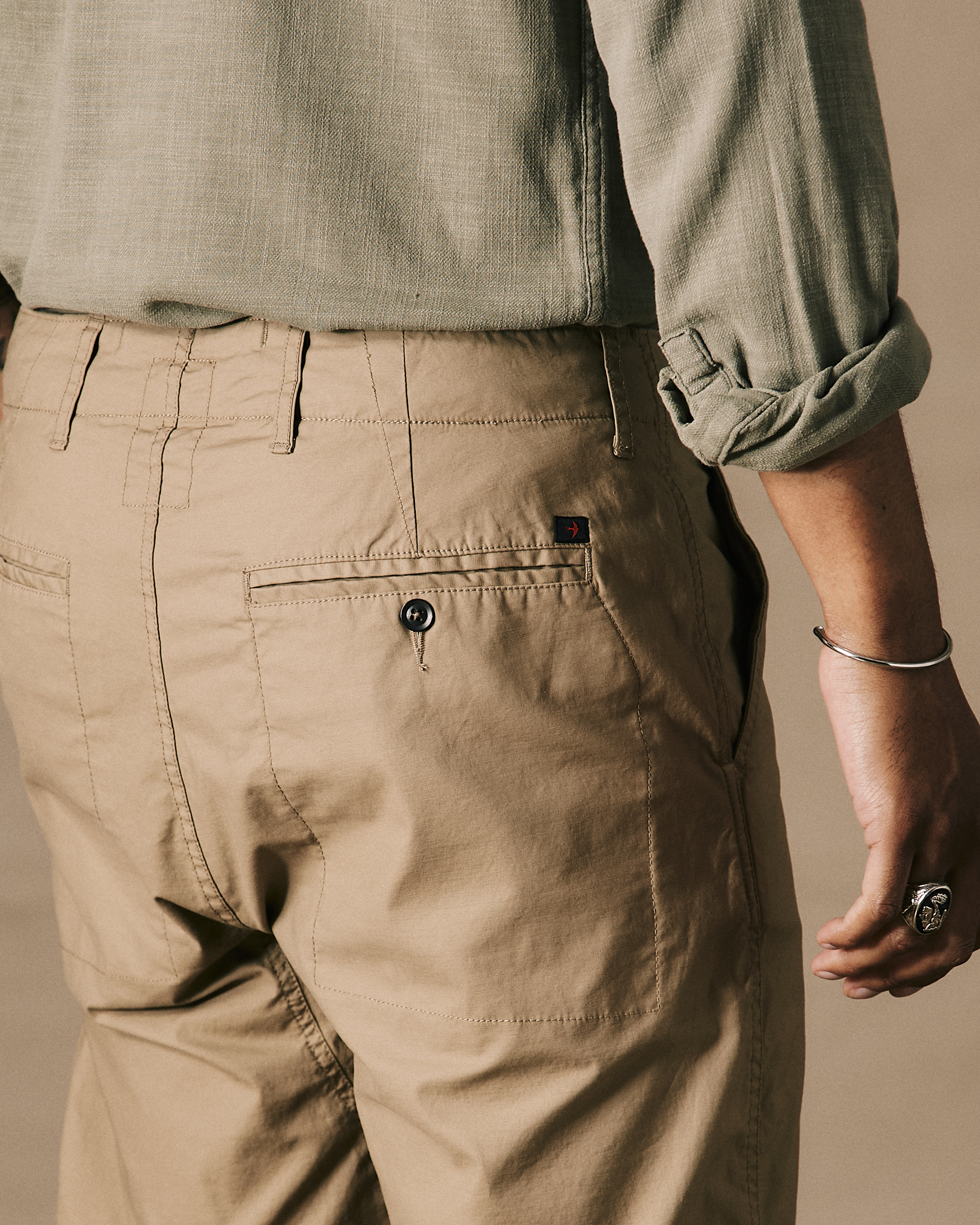 British Khaki Khaki Pants And Shorts Ultimate Shorts – Dockers®
