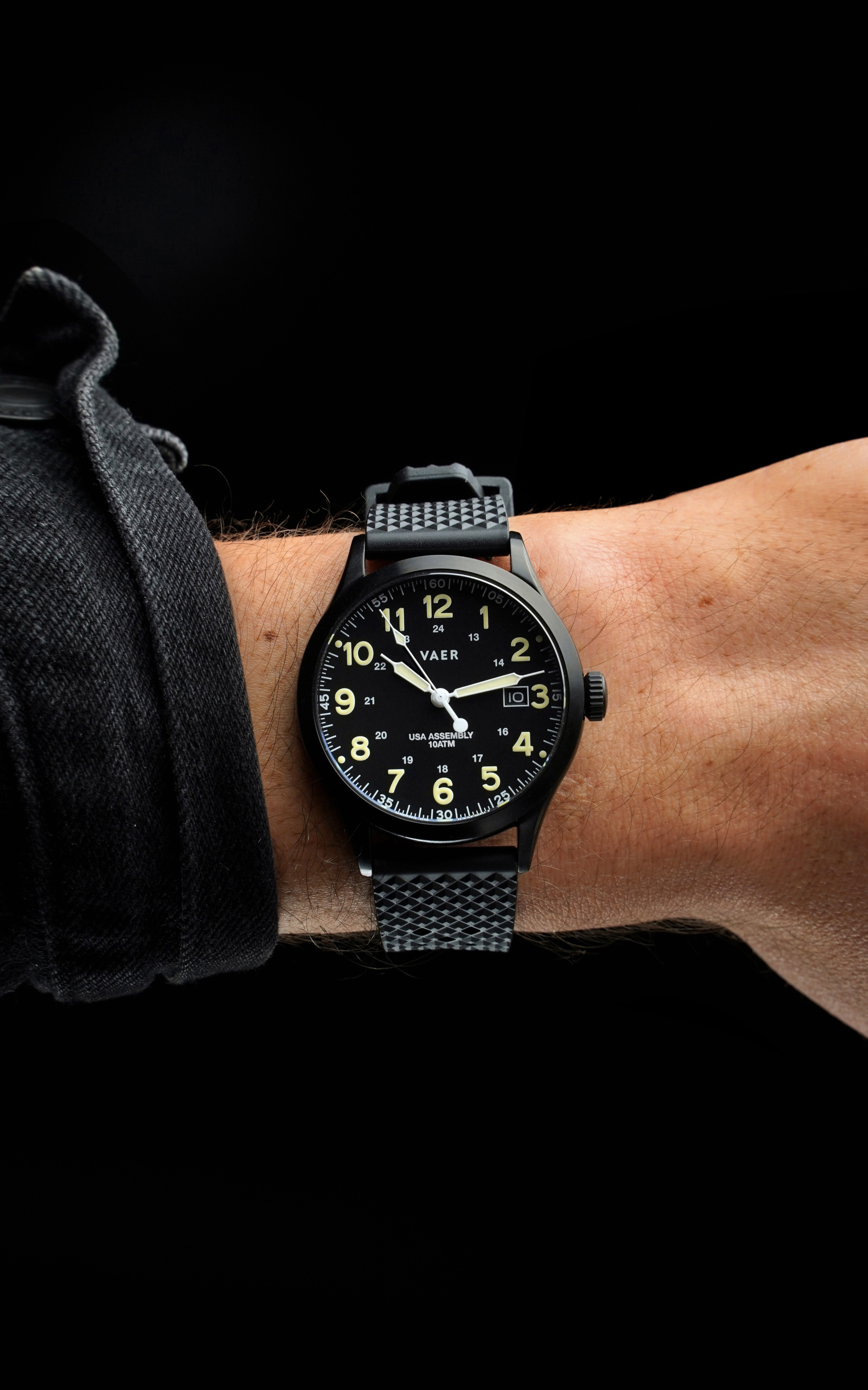 VAER Watches C5 Tactical 40mm Field Watch - Black | Field