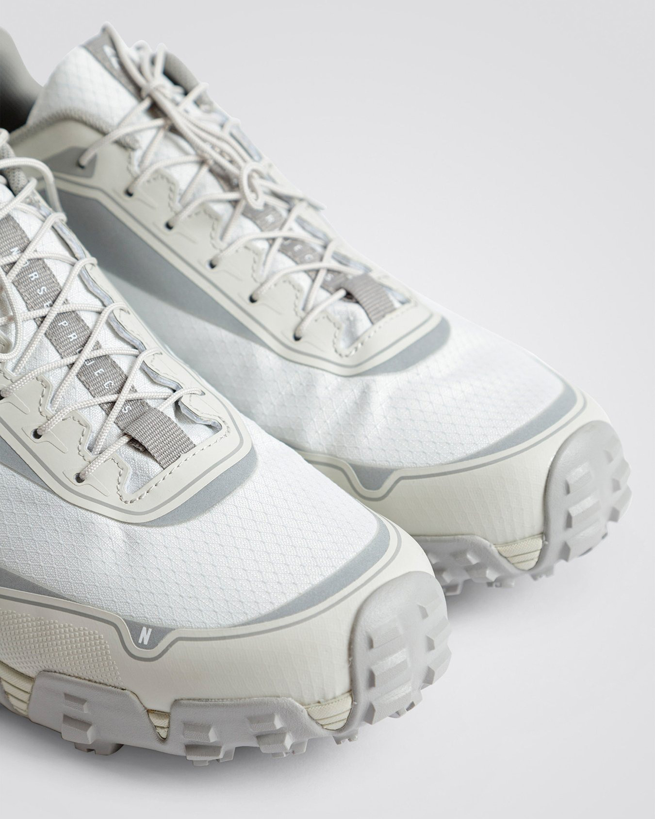 Norse Projects Lace Up Hyper Runner V08 Sneaker - White