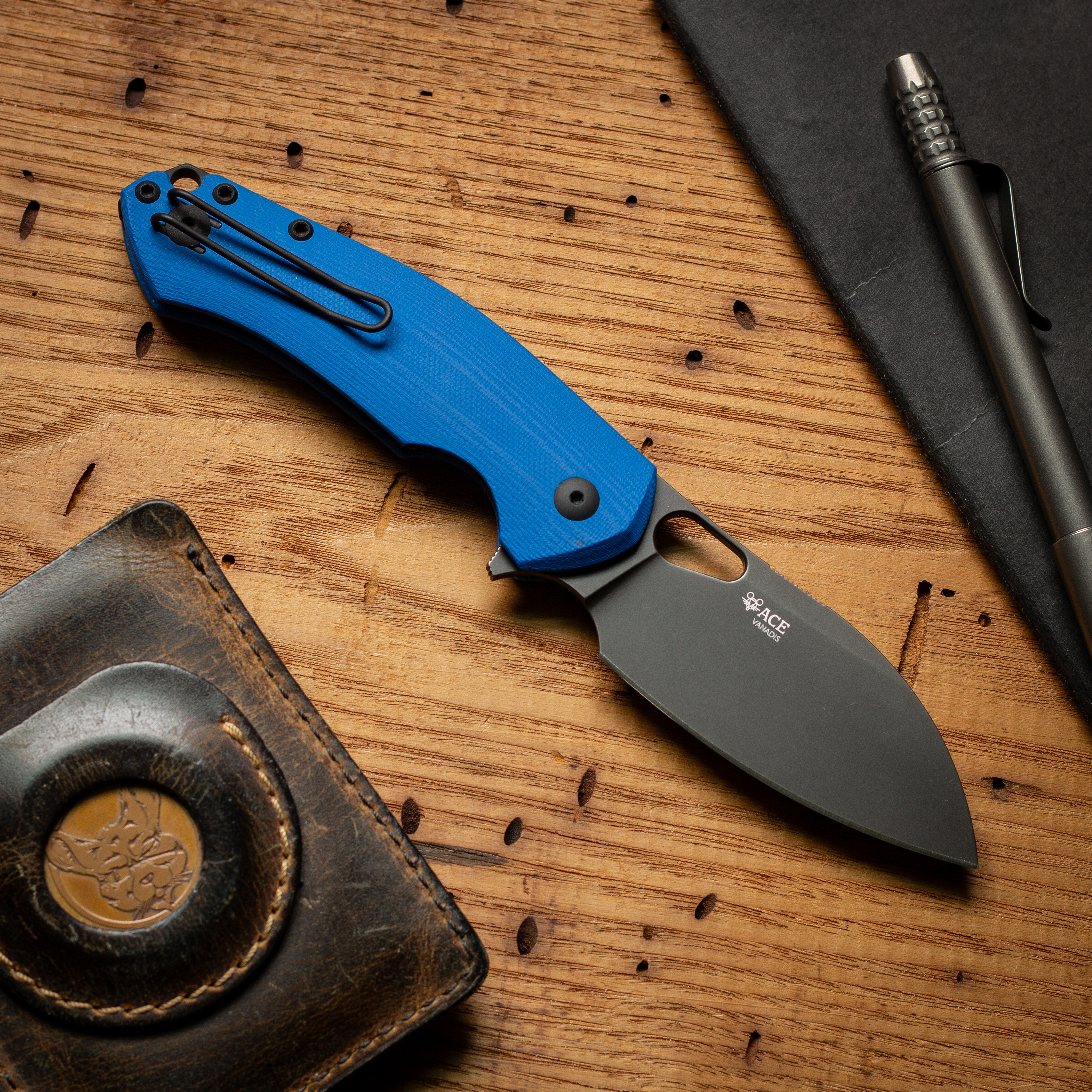 Giantmouse ACE Biblio XL Pocket Knife - Blue G10 / PVD Vanadis