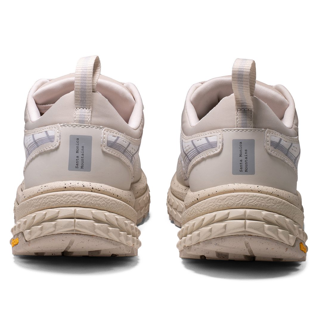 P22 Classic Trail Runner - Off-White | Performance Sneakers
