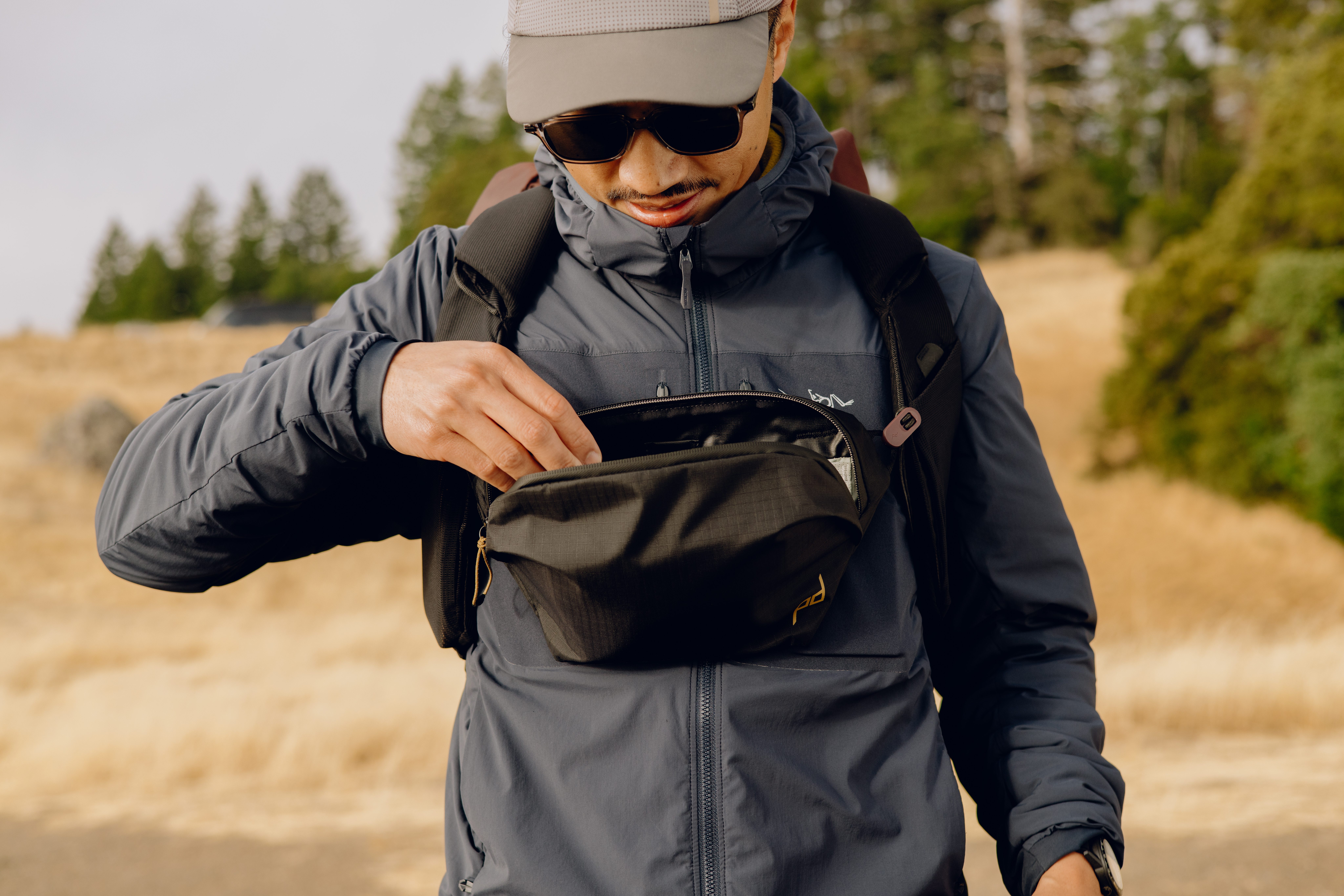 Peak Design Outdoor Sling - 2L - Black | Hip Packs & Slings