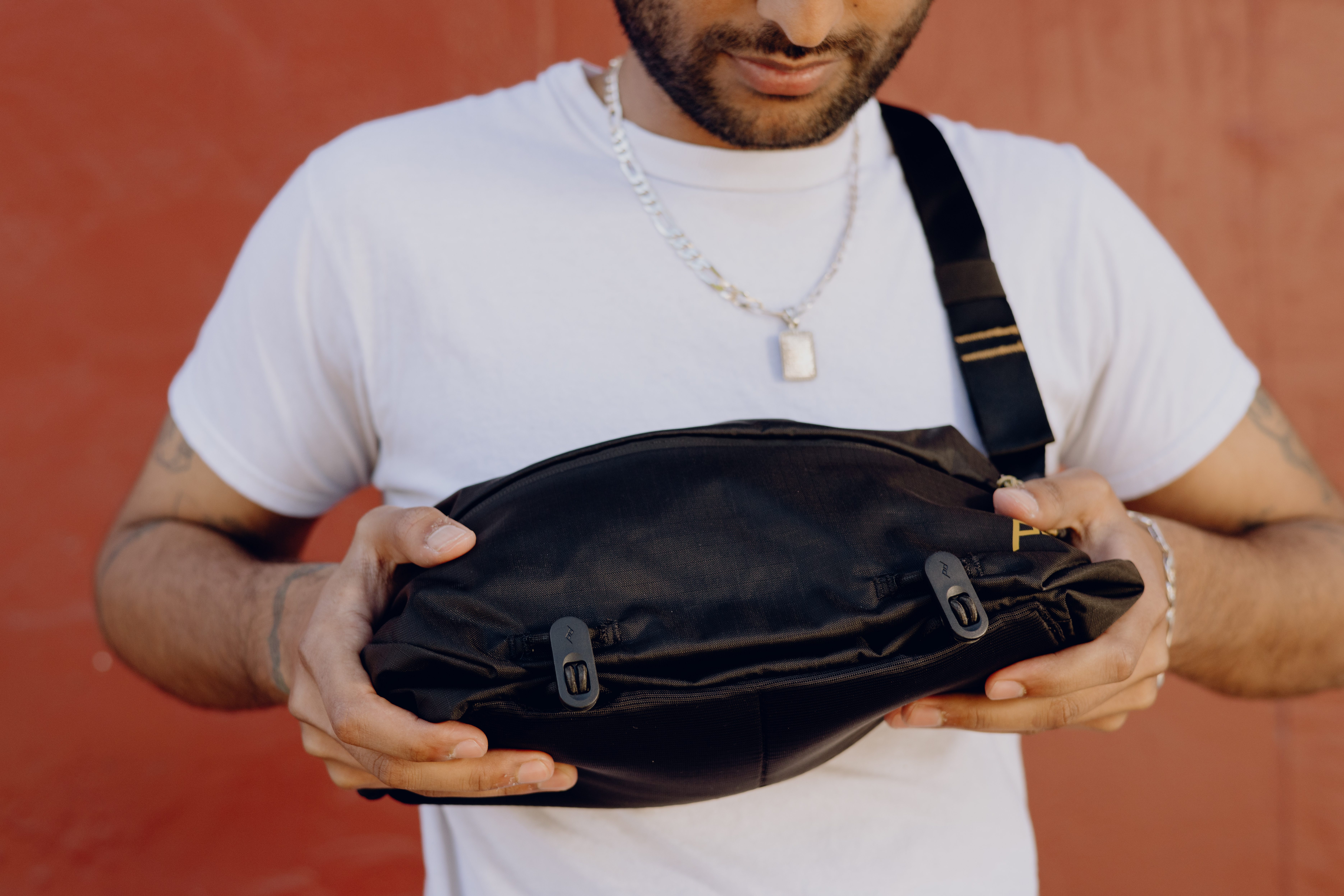 PEAK■Rough Square Slings Bag 7L ■送料込 Outdoor Sling | Peak Design Official Site