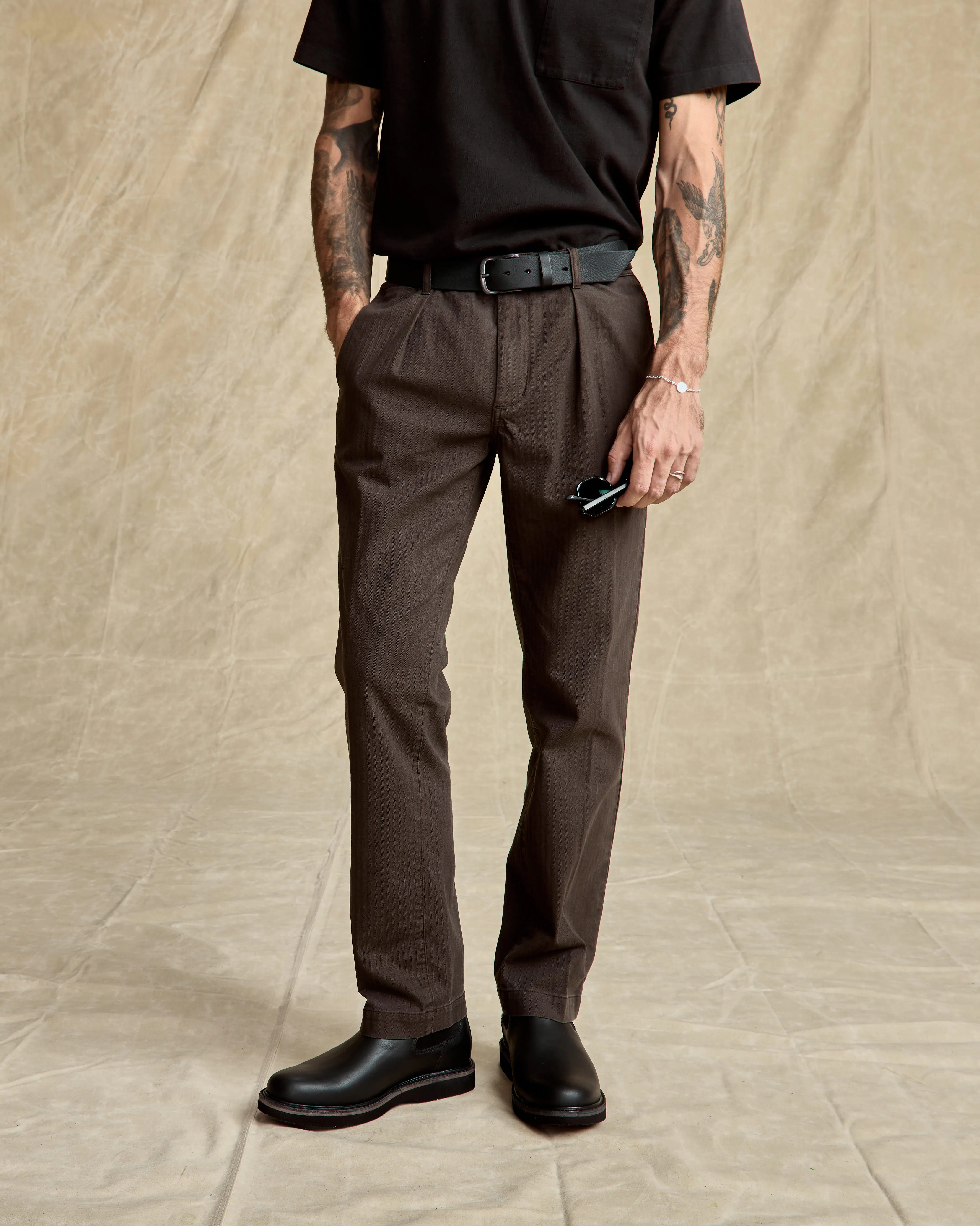 Flint and Tinder Pleated Herringbone Chino - HB Classic - Dark