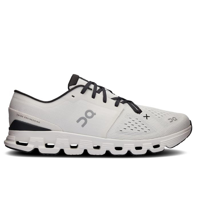 Cloud X 4 Training Sneaker