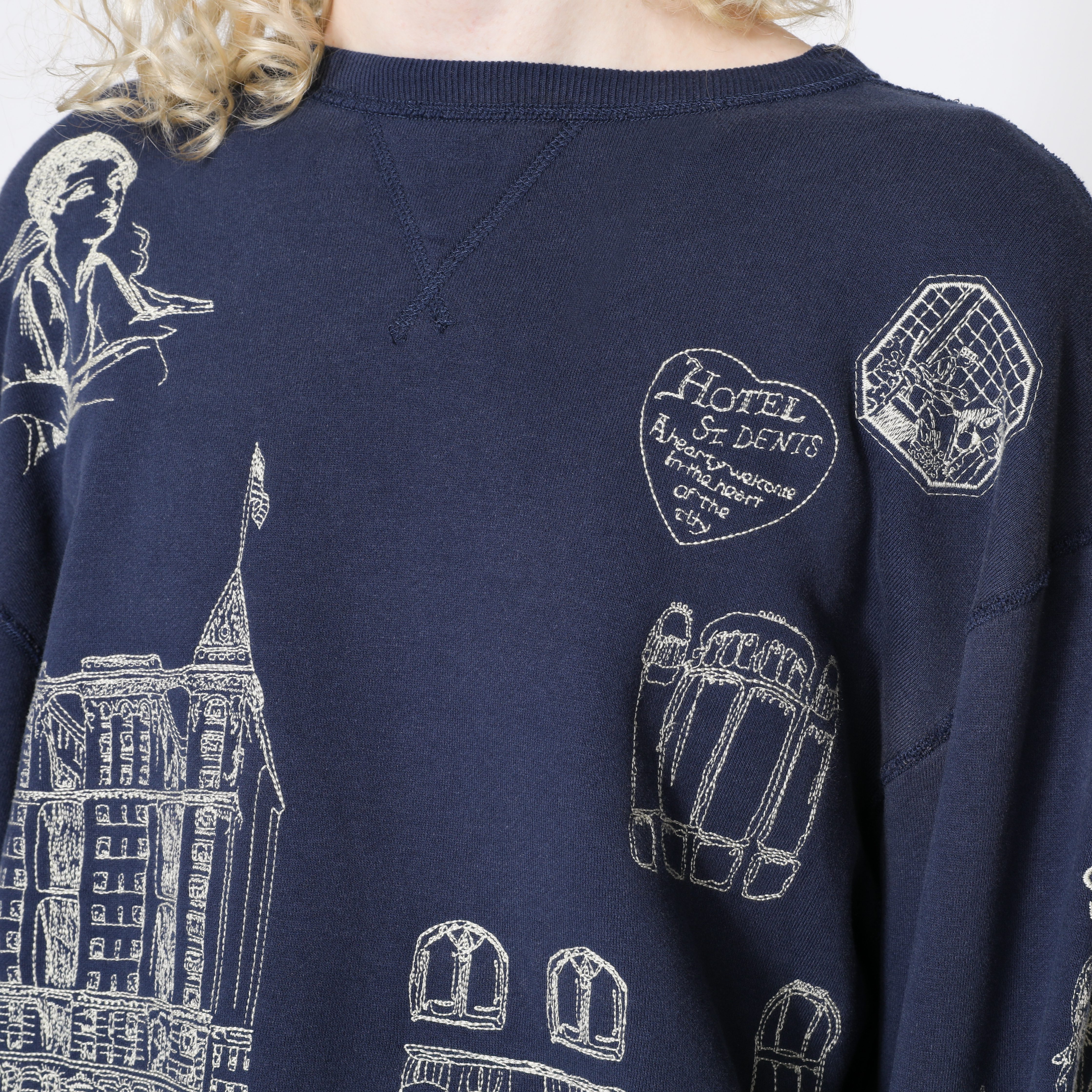 thehotellobbyarchives Samuel スウェット Samuel Zelig Hotel Crewneck - Navy | Crew Neck Sweatshirts
