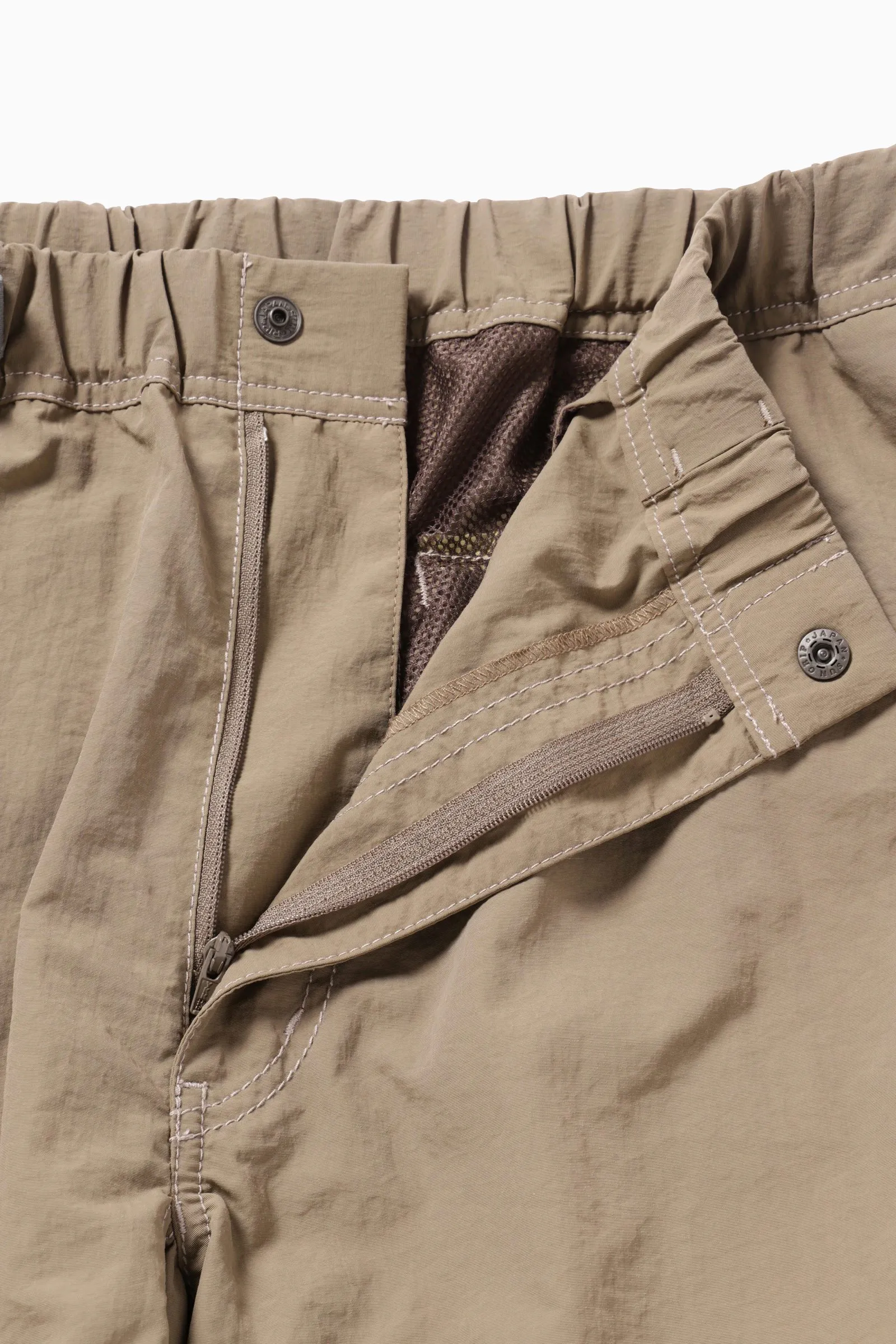 and wander hiking club Ny taffeta hiker short pants - Beige