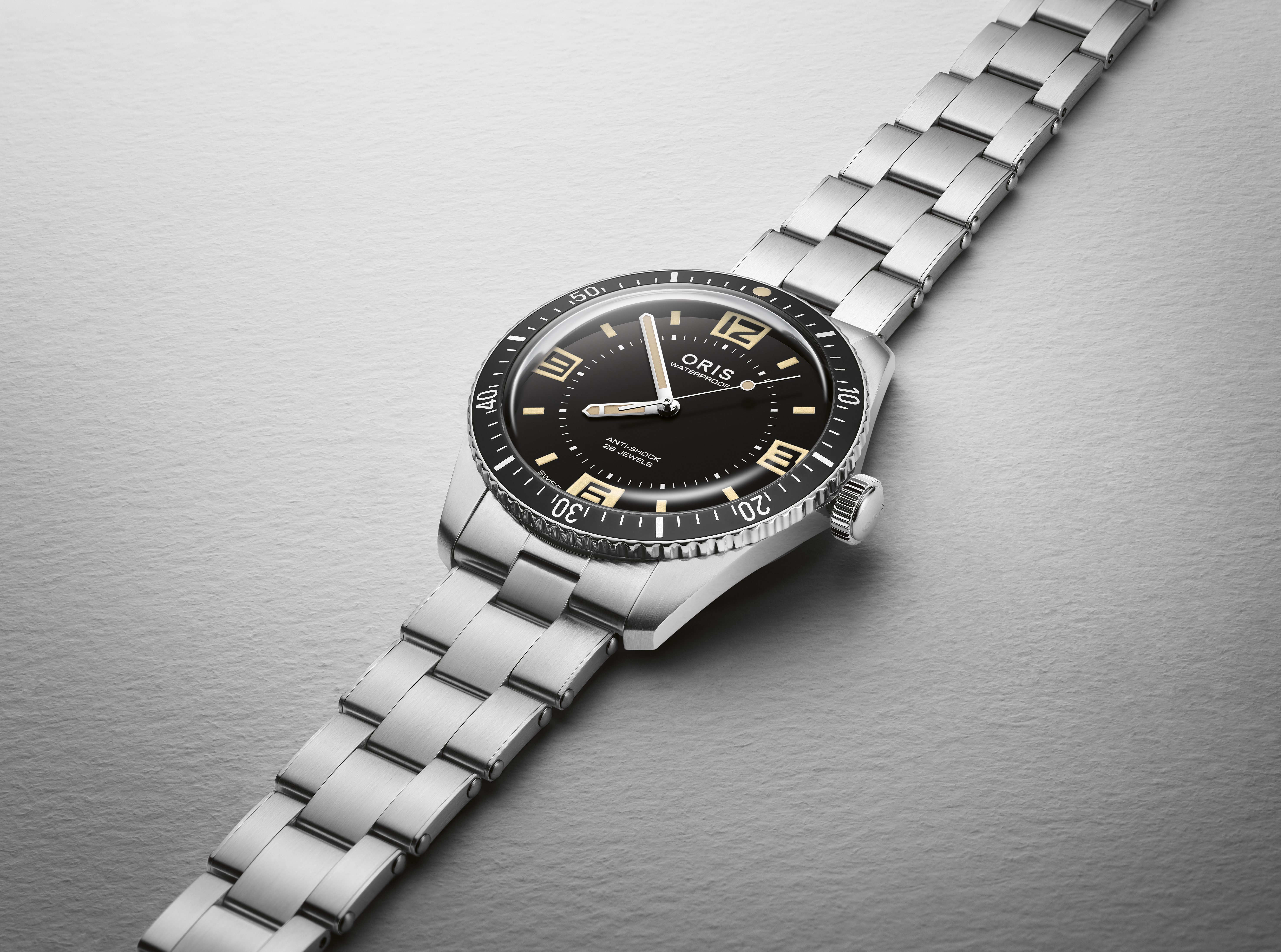 ORIS ダイバーズウォッチ 黒赤 楽天市場】スイス製ORIS オリス AQUIS アクイスデイト・レリーフ