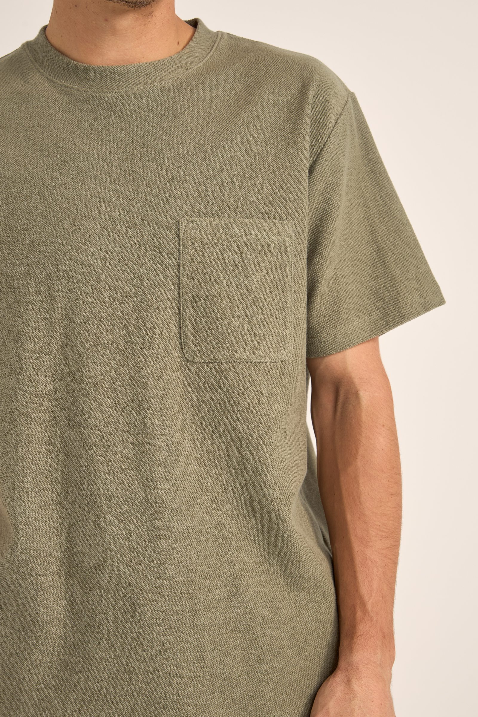 【SATIIIZ】Tabe Vintage Short Sleeve T-Shirt Graphic Boxy T-shirt - White | Levi's® US