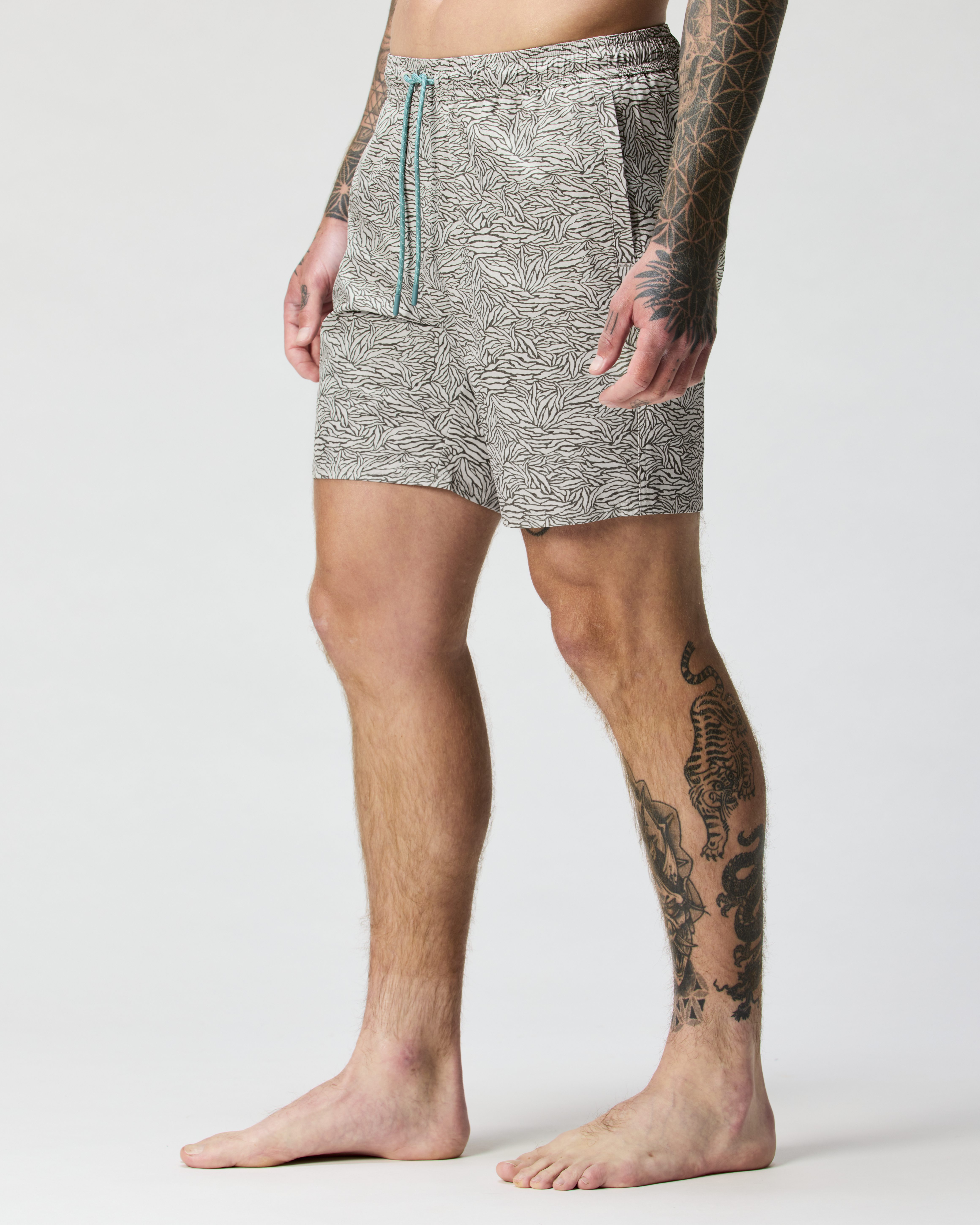 ぼ*７様 RRL WW II ALOHA TRUNKS Tyler Skelly Floral // All Day Trunk (18