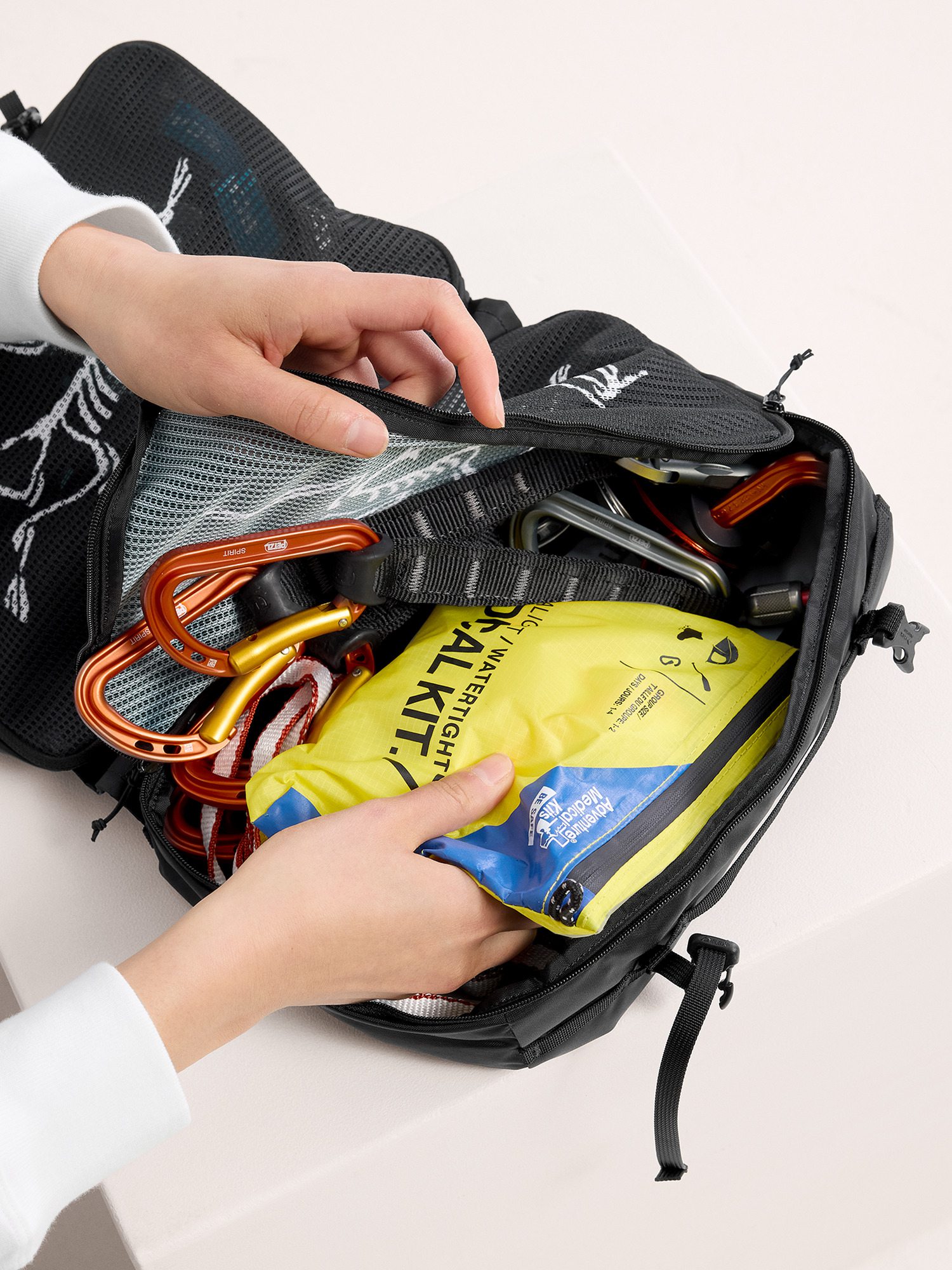Arc'teryx Index 10 Gear Organizer - 24K Black | Packing