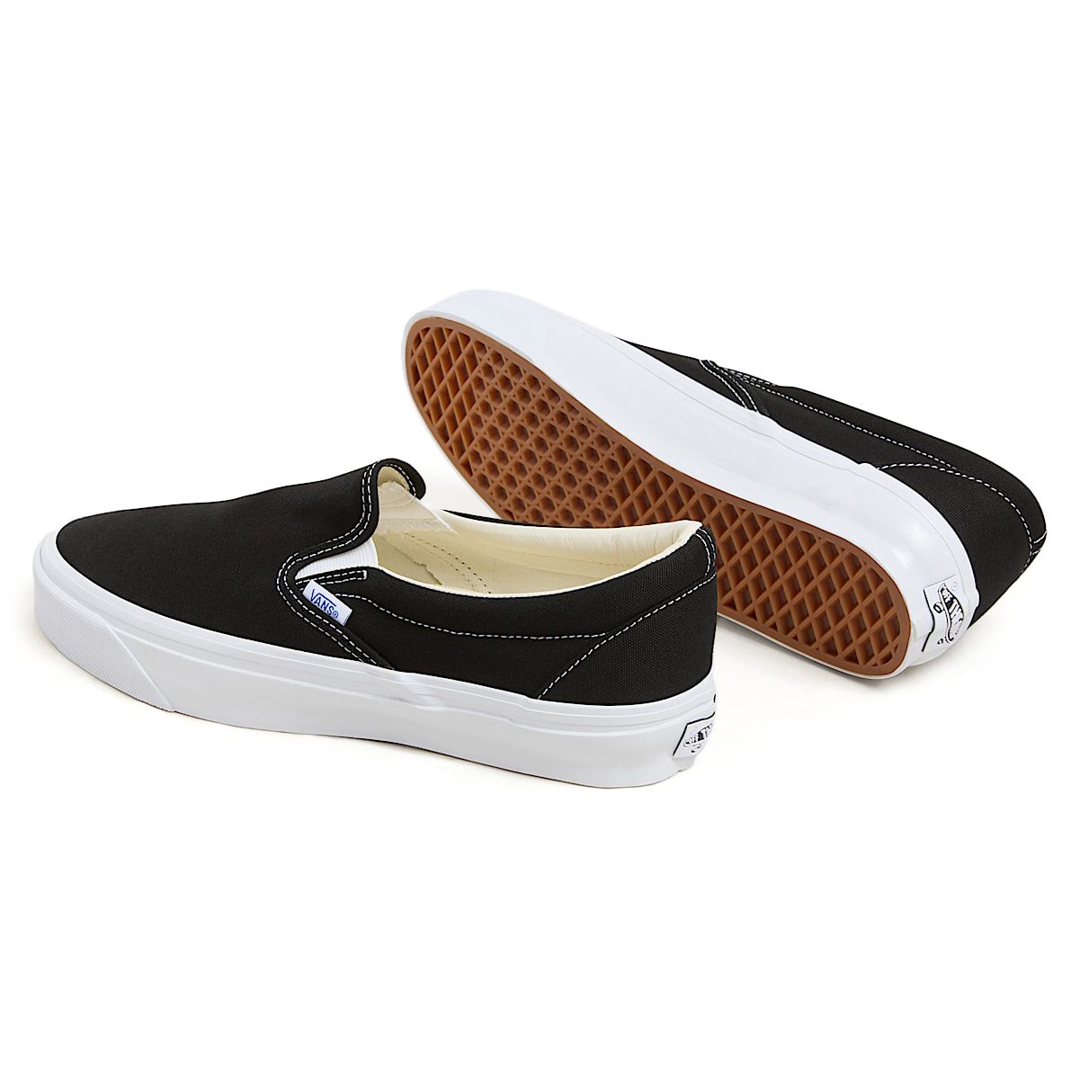 Vans Premium Slip-On 98 Sneaker - Black/White | Casual