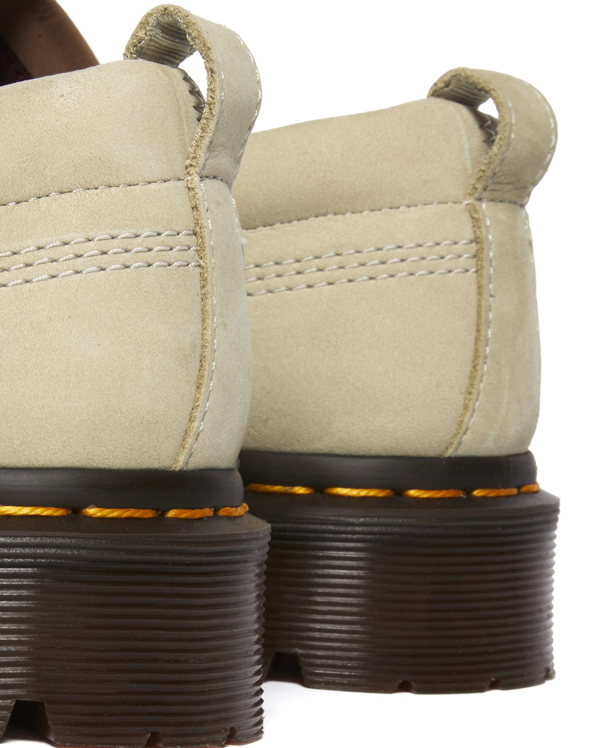 お洒落 人気 Dr. Martens ブラウン＆ベージュ Lowell ダービー Dr. Martens' Lowell Is a Chunky Grunge Boat Shoe