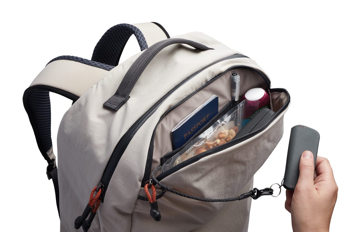 バッグ Bellroy Lite Travel Pack 30L Ash Bellroy Lite Travel Pack 30L - Ash | Backpacks | Huckberry